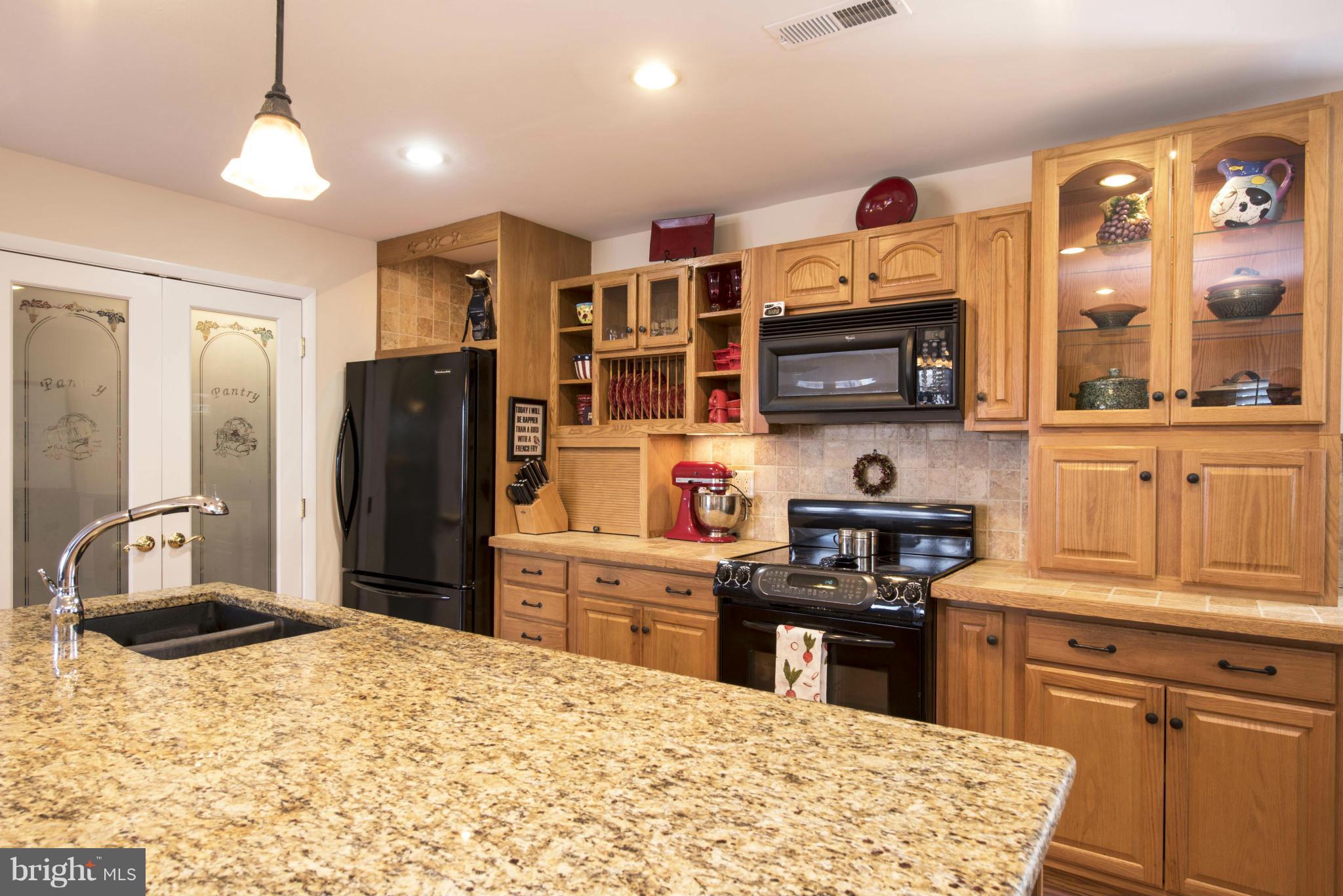 WOODLAND BEACH - Residential