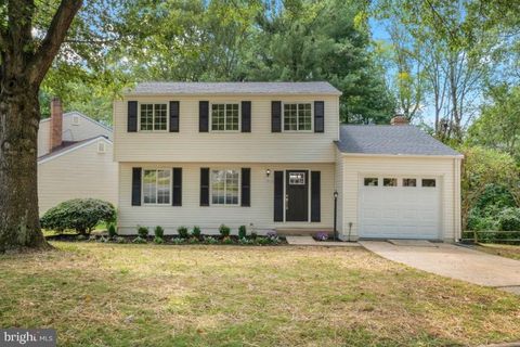 5713 OAK GREEN BURKE VA 22015