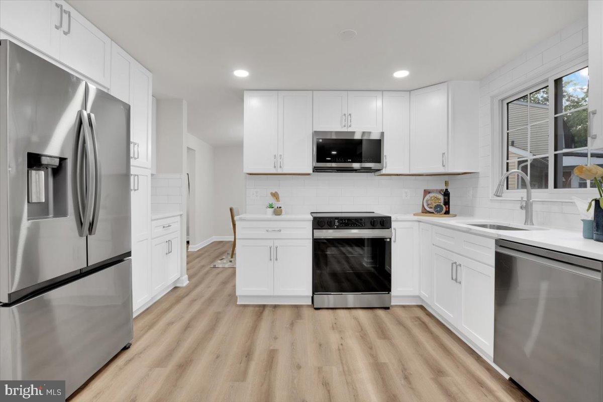 5713 OAK GREEN