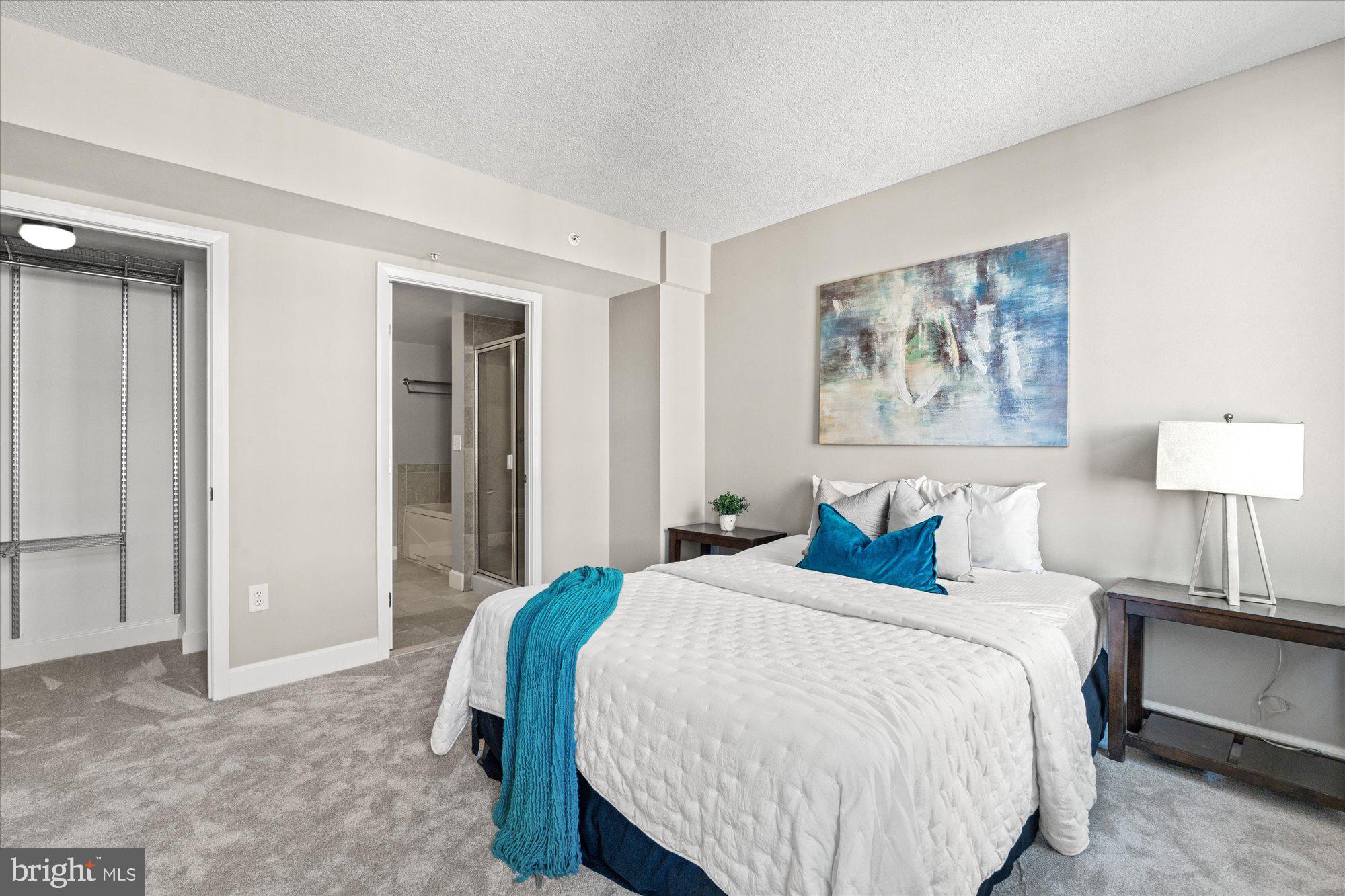 CLARENDON - Residential