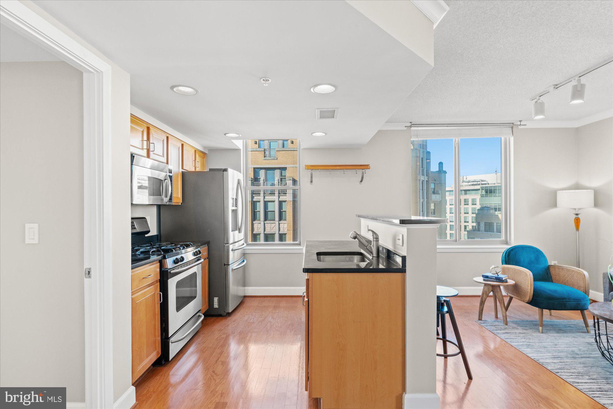 CLARENDON - Residential