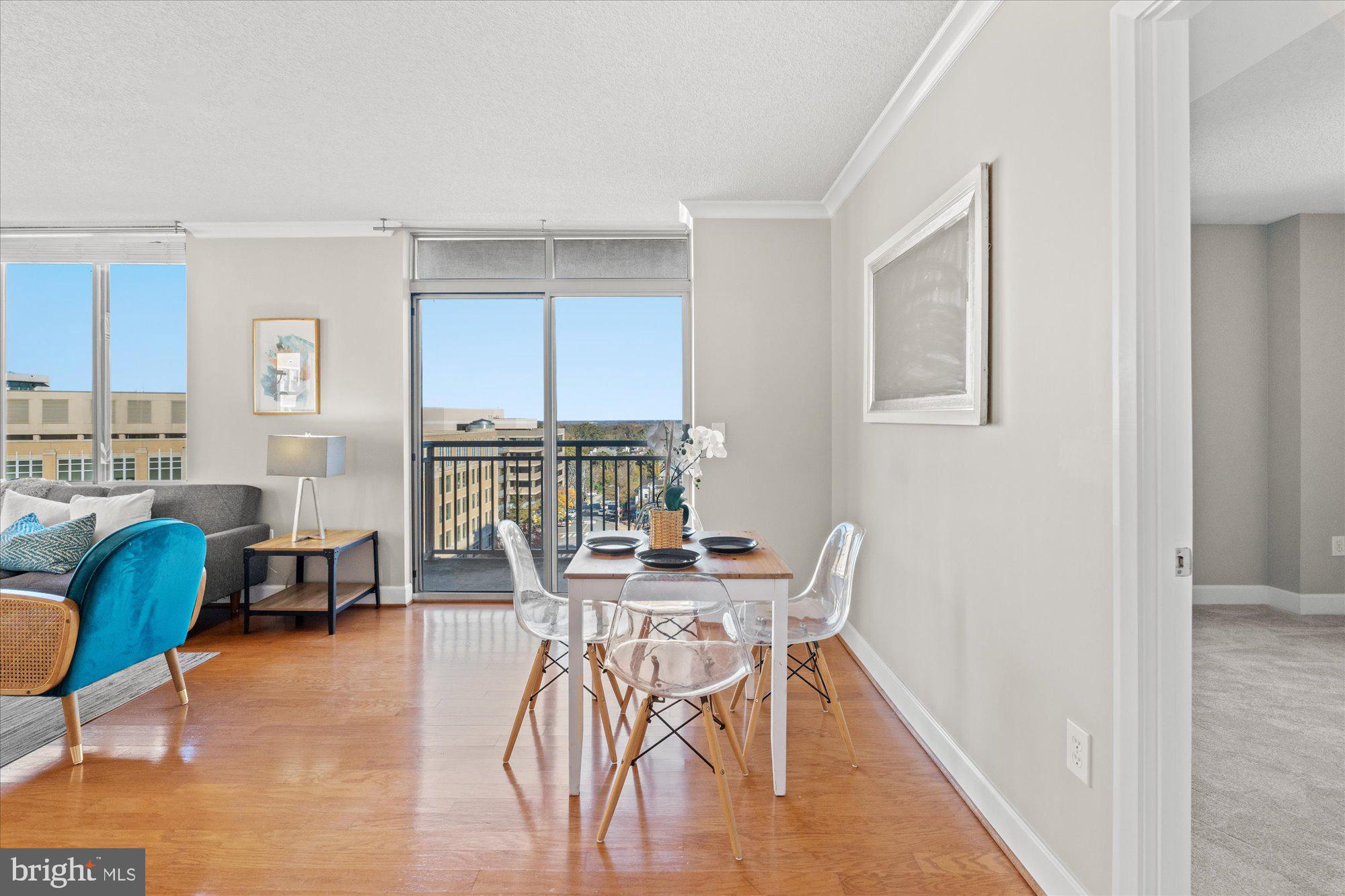 CLARENDON - Residential