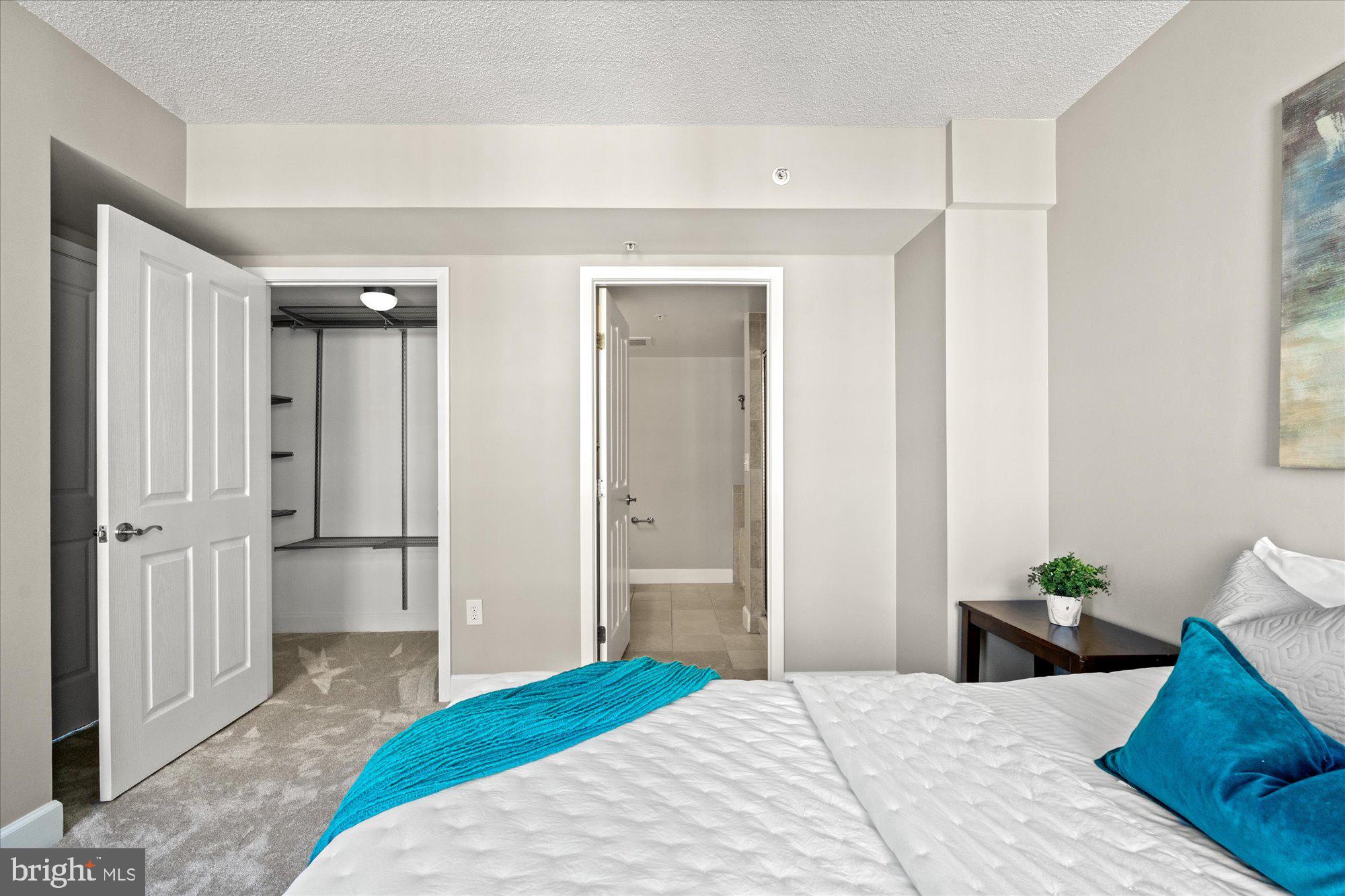 CLARENDON - Residential