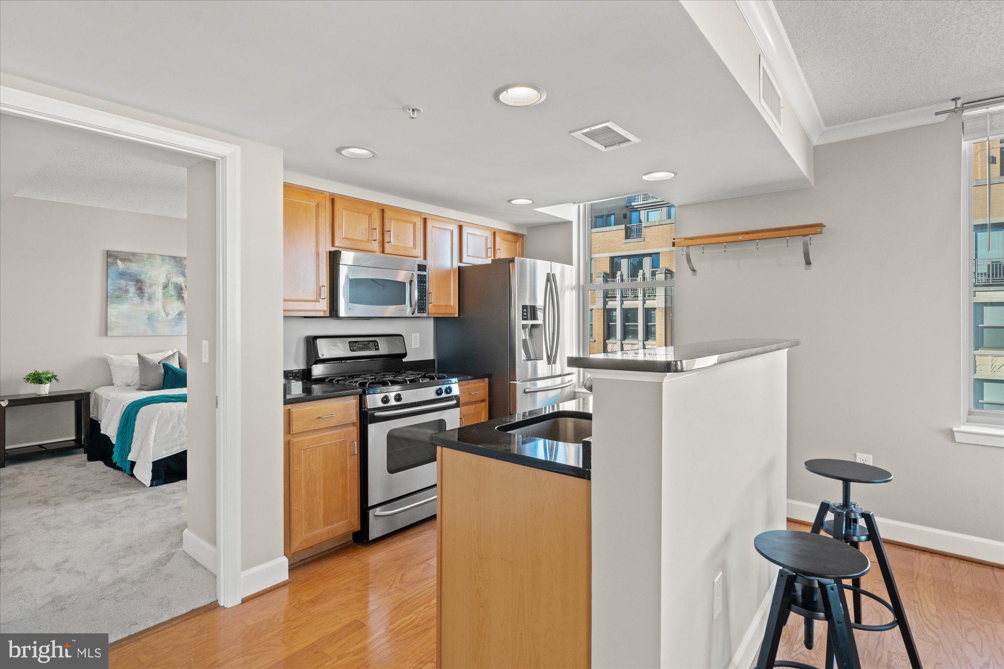 CLARENDON - Residential