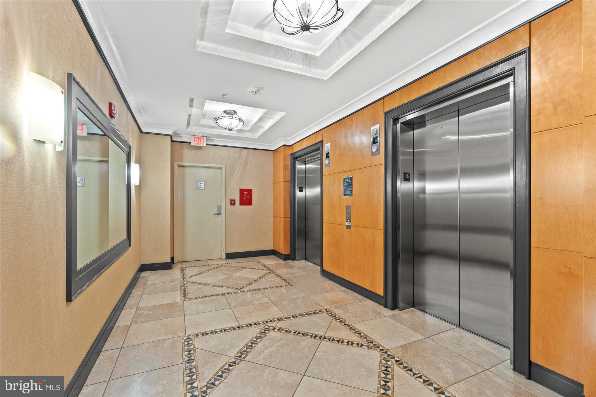 CLARENDON - Residential