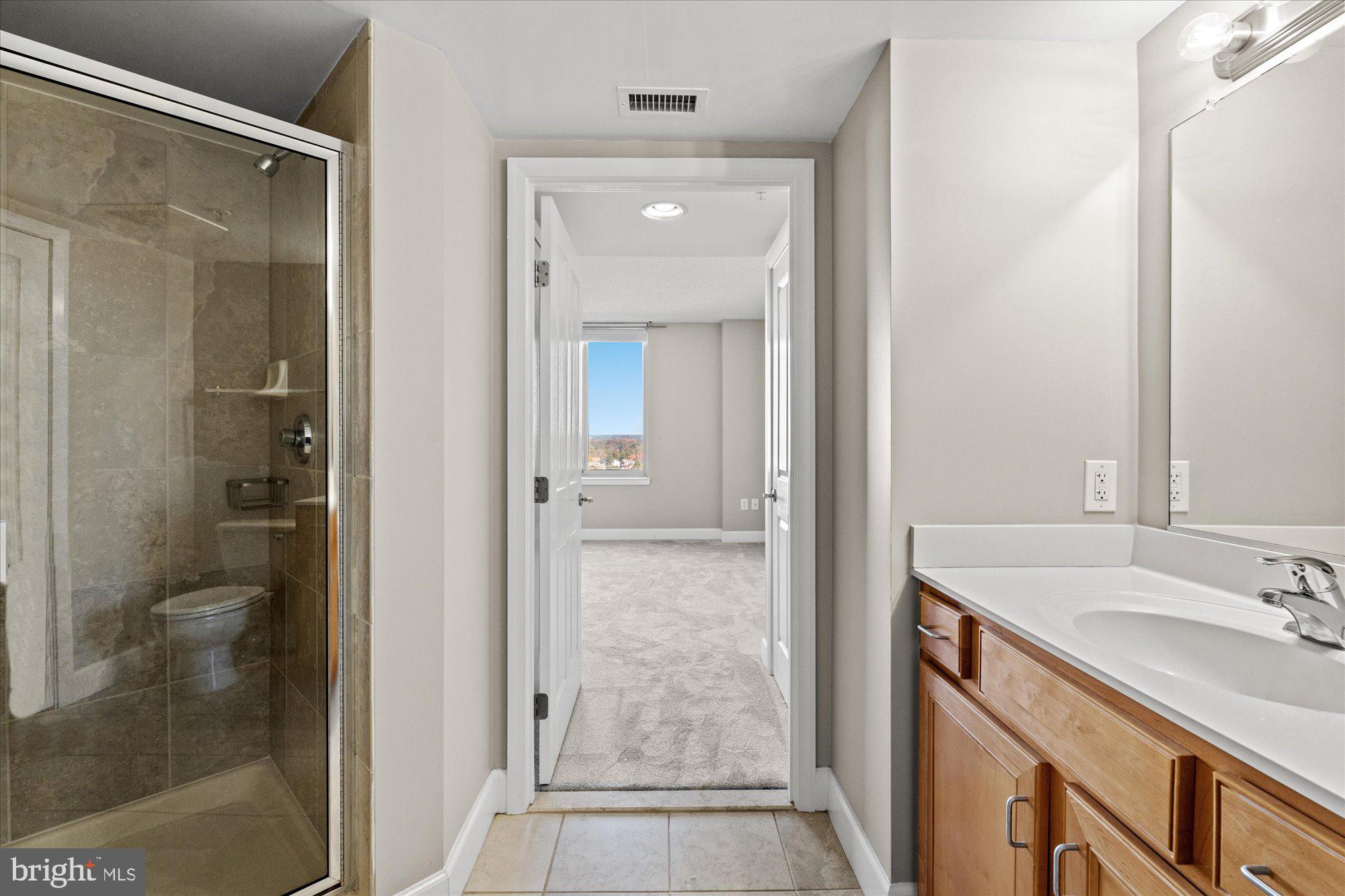 CLARENDON - Residential