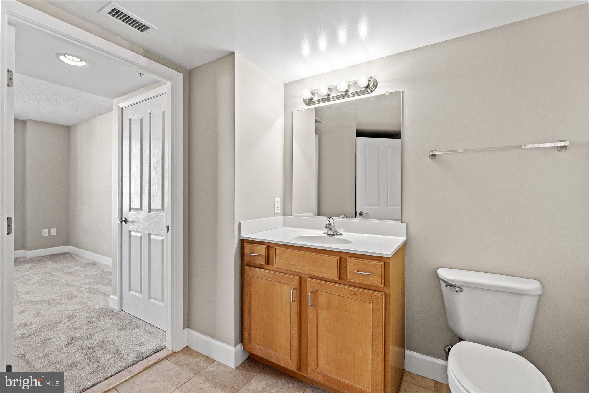 CLARENDON - Residential