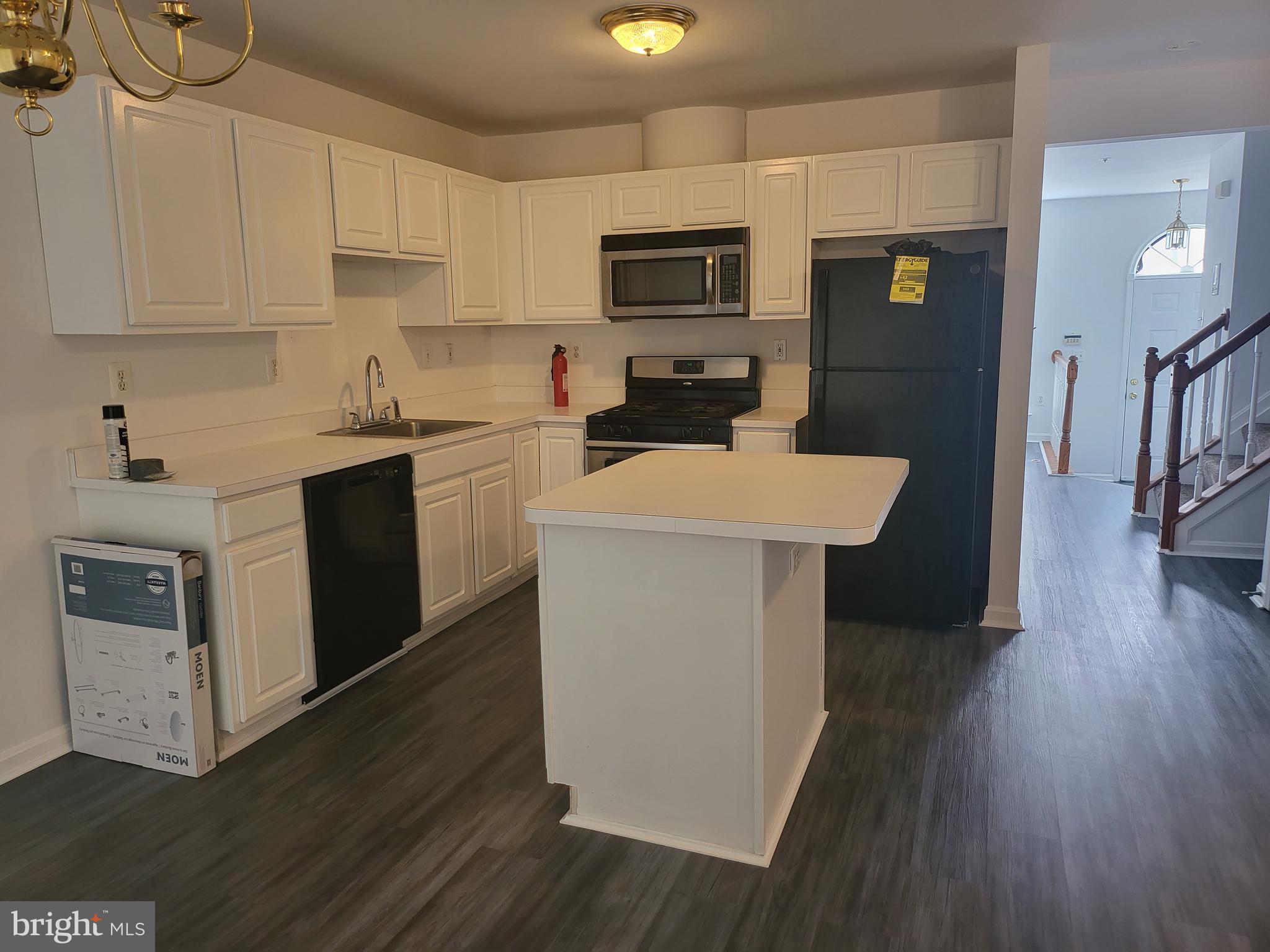 SOUTHWINDS SUB - Residential Lease