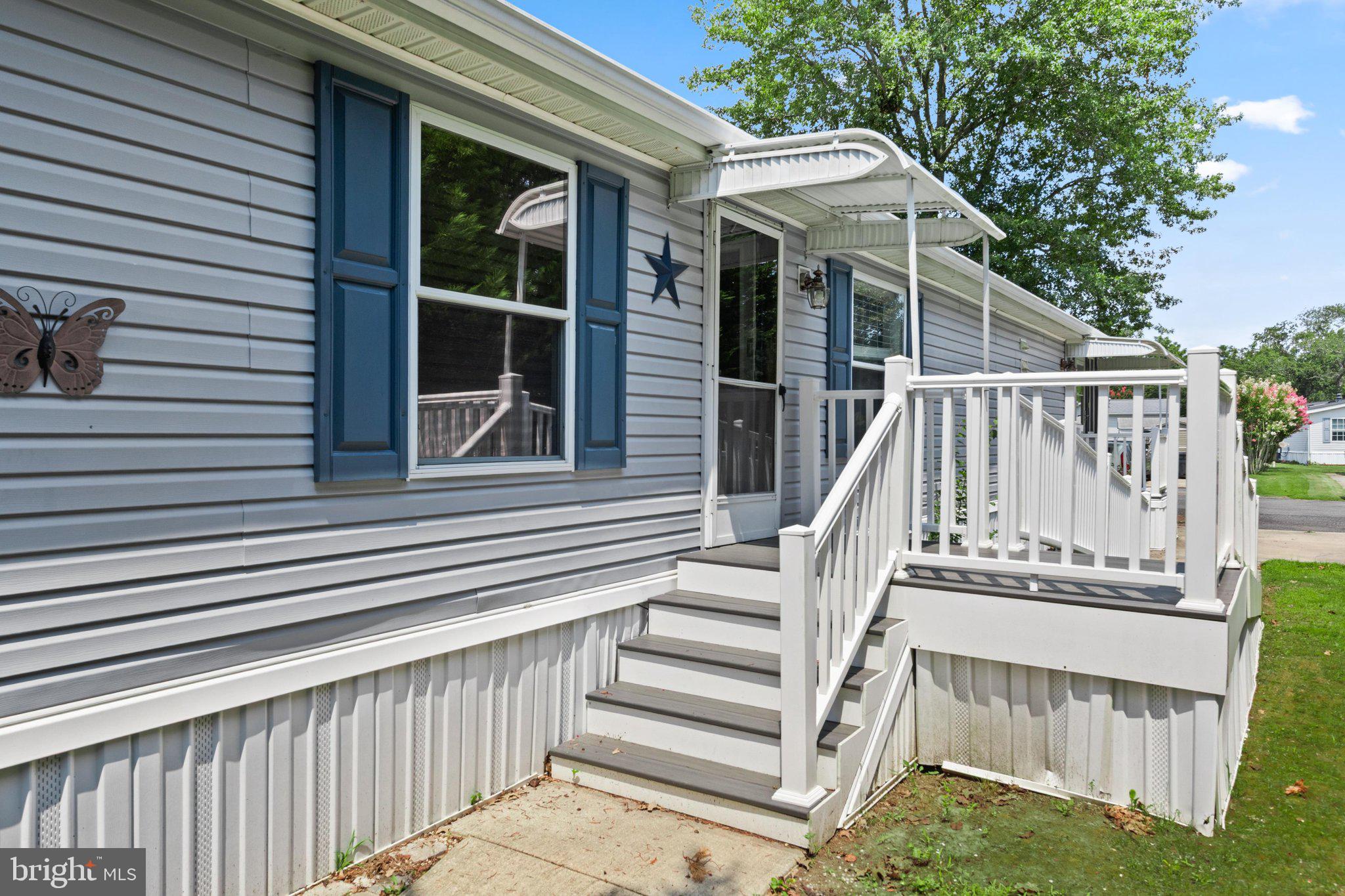 13 DEVON LANE