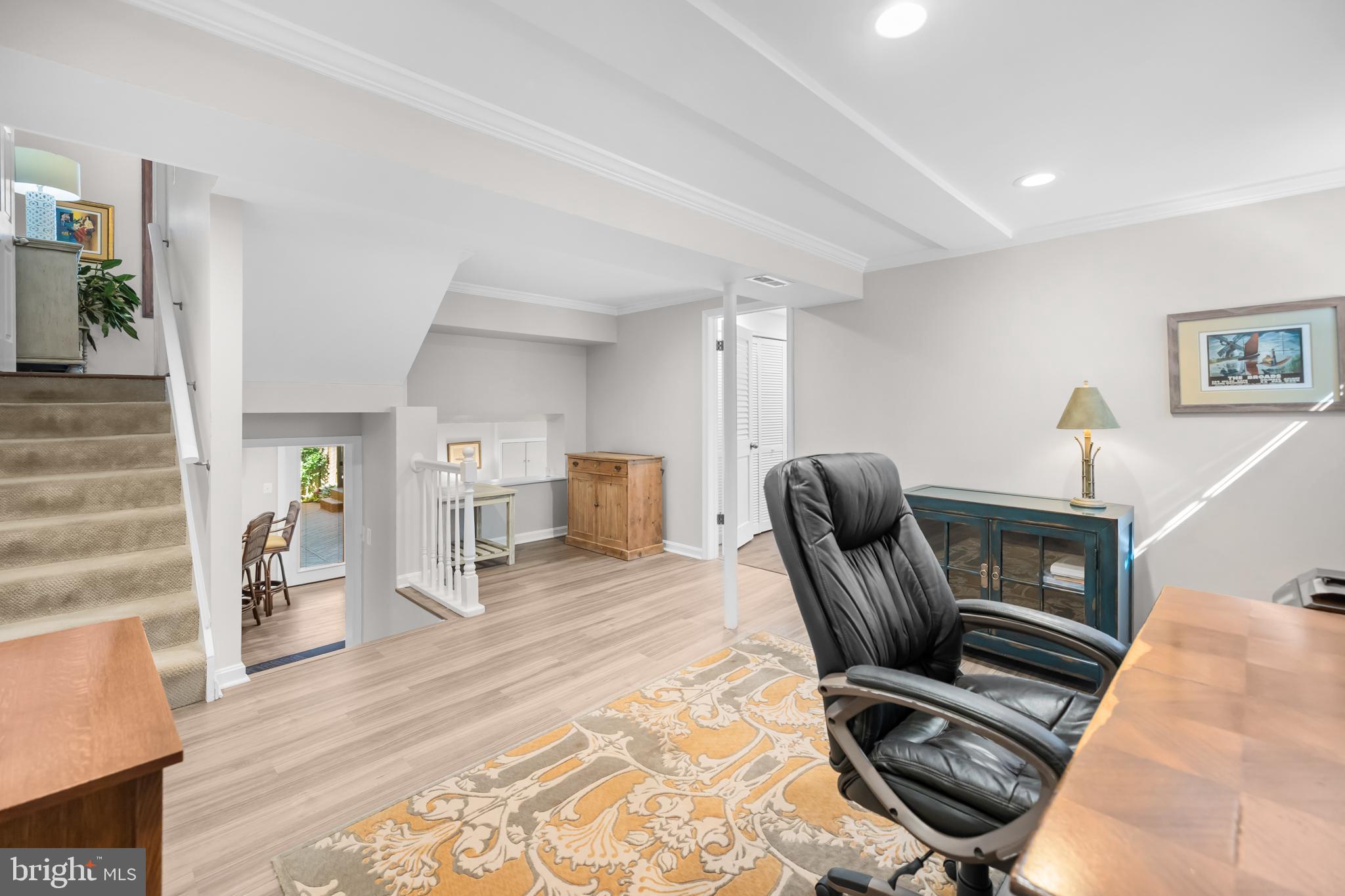 LAKE BRADDOCK - Residential