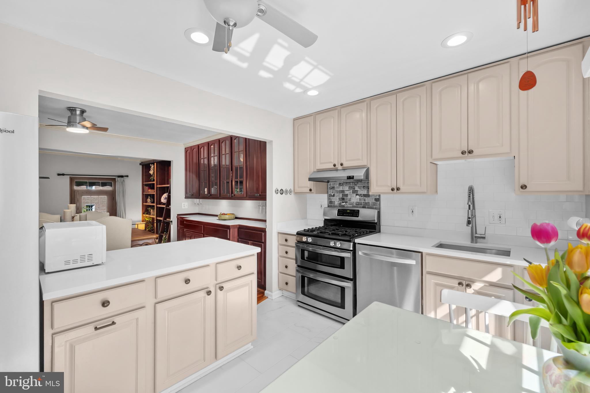 LAKE BRADDOCK - Residential