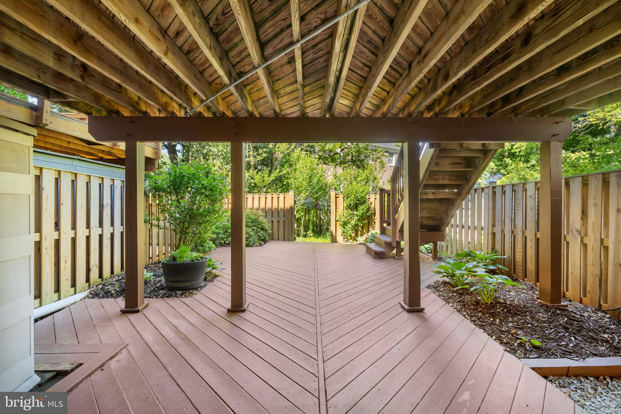 LAKE BRADDOCK - Residential