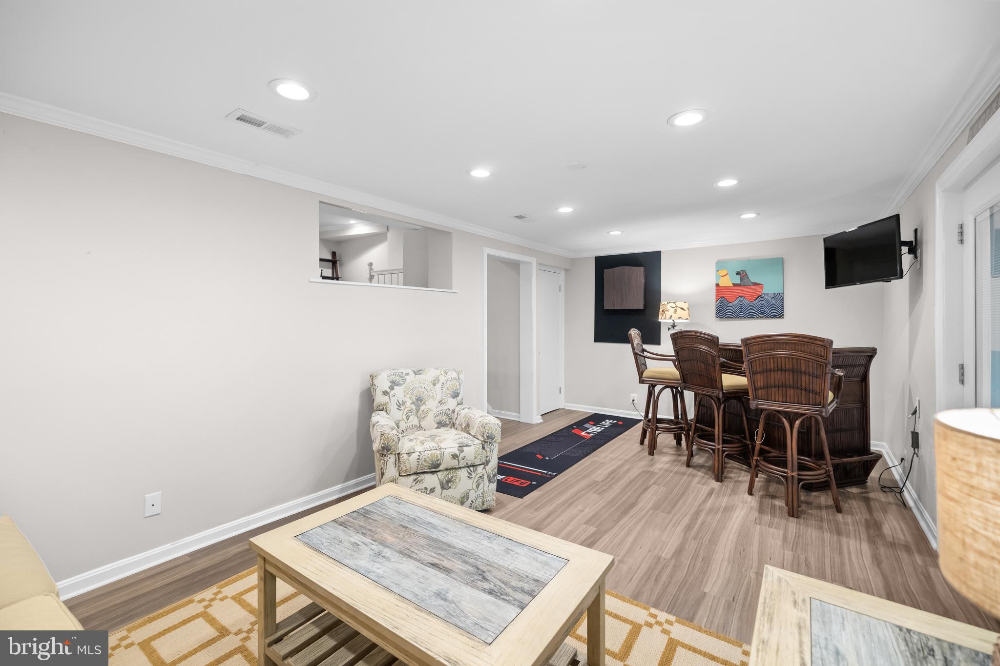 LAKE BRADDOCK - Residential