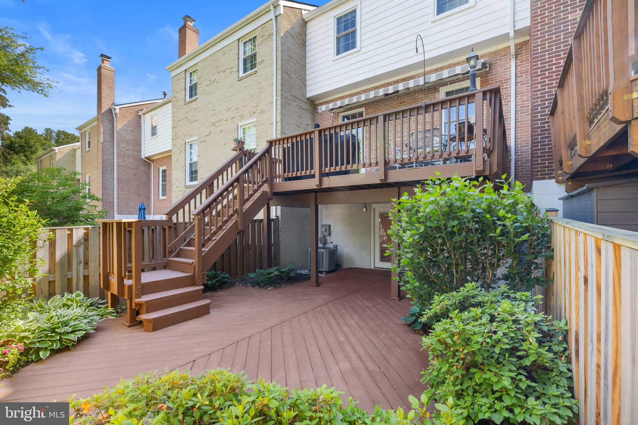 LAKE BRADDOCK - Residential
