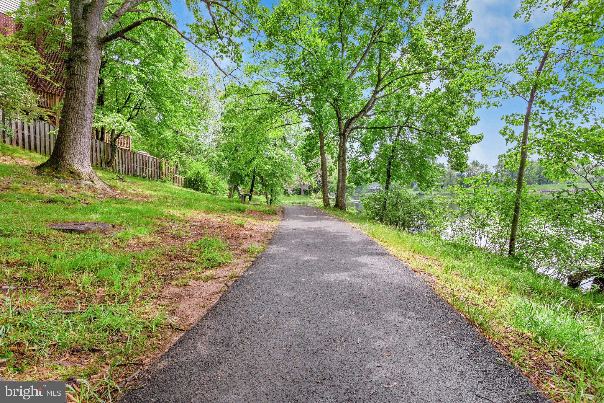 LAKE BRADDOCK - Residential