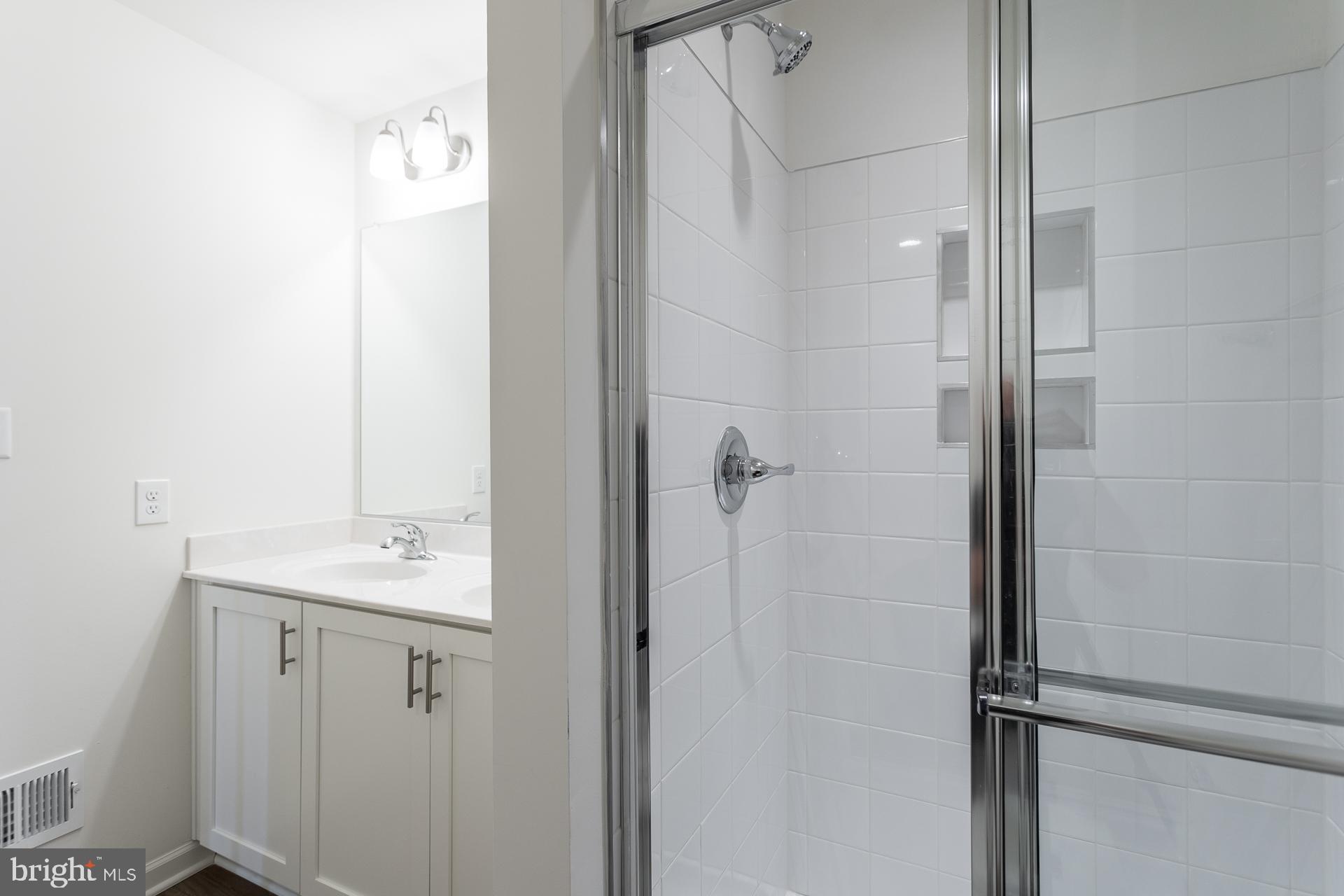 ARCHERS ROCK - Residential