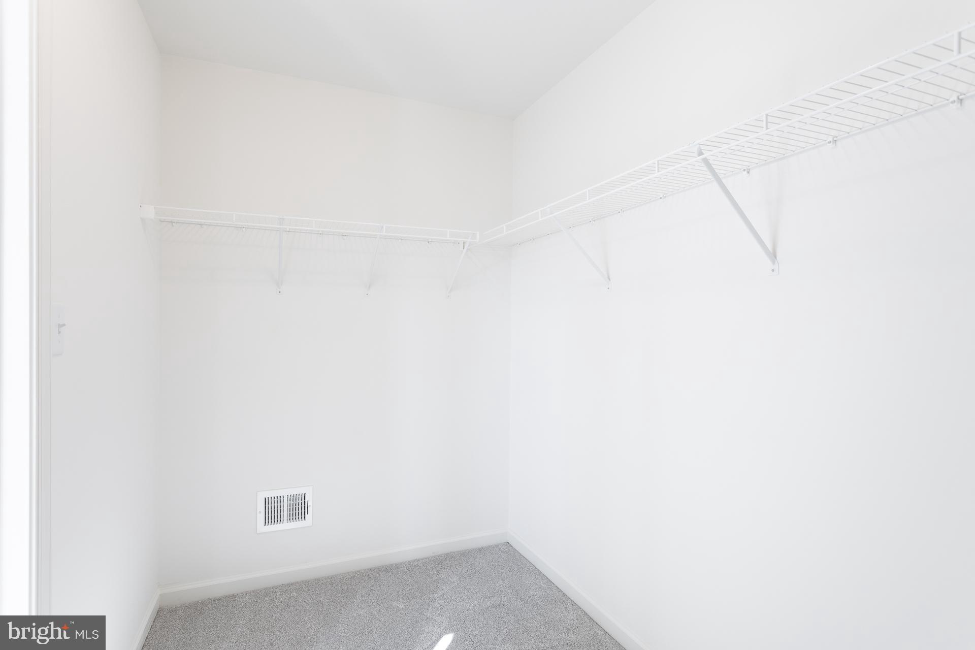 ARCHERS ROCK - Residential