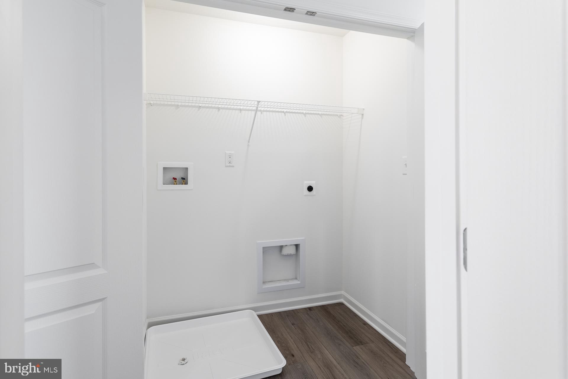 ARCHERS ROCK - Residential