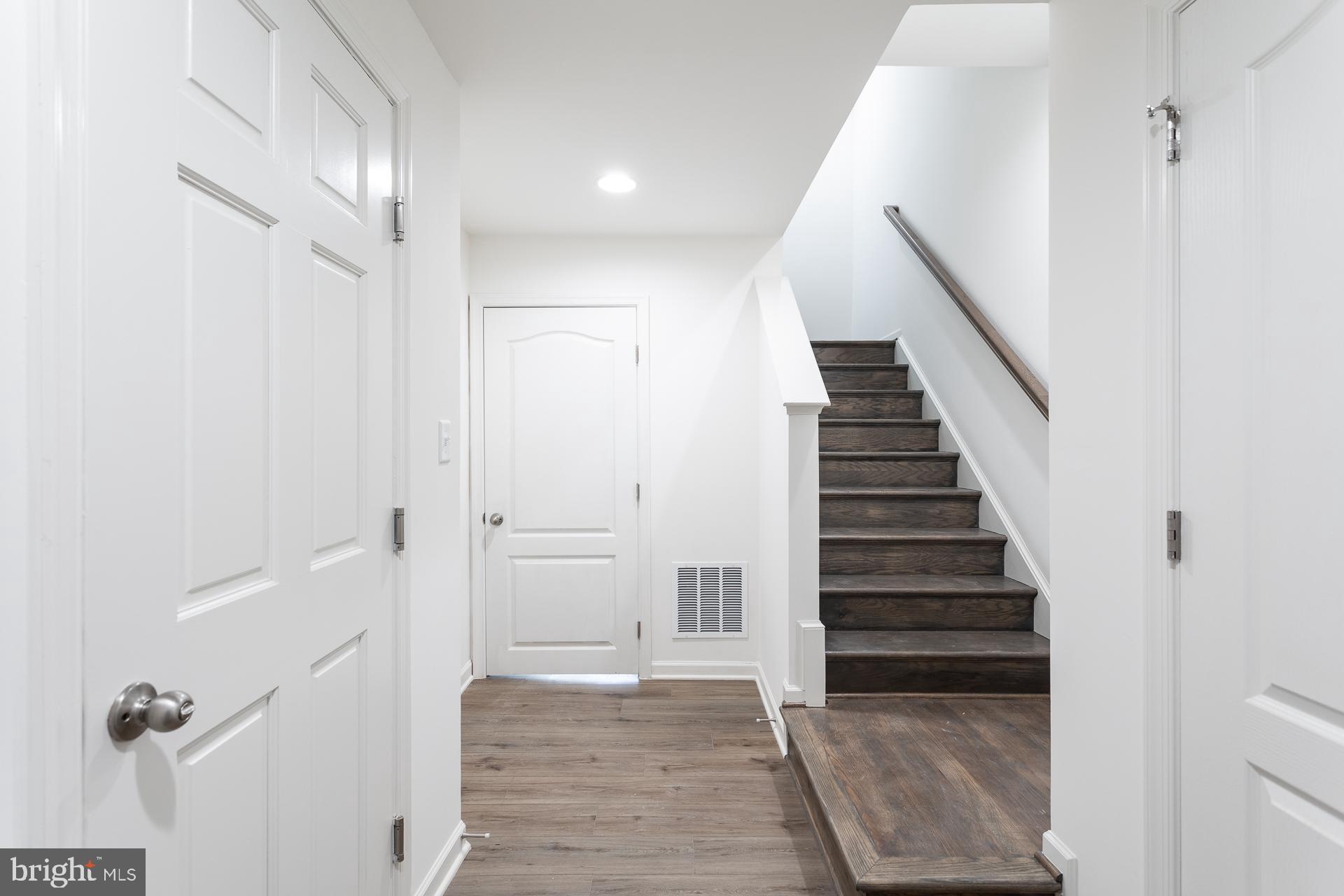 ARCHERS ROCK - Residential