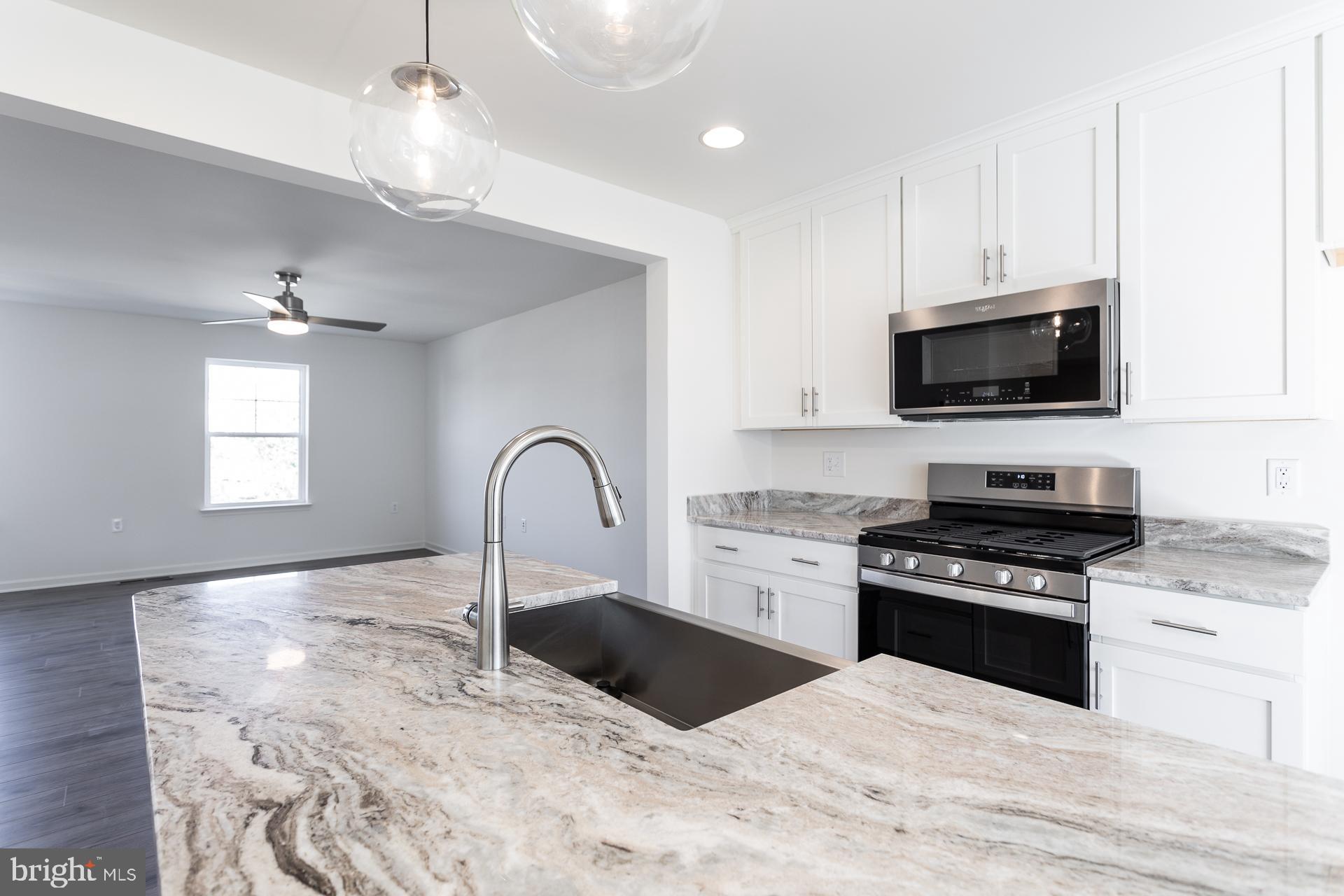 ARCHERS ROCK - Residential