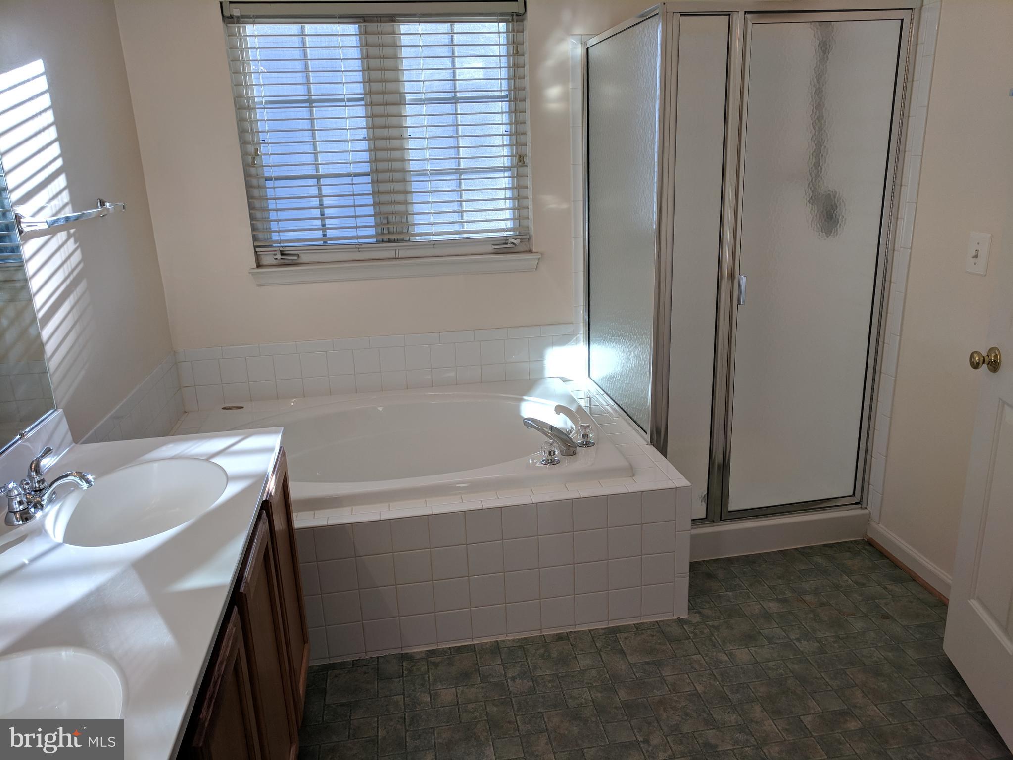 MASONS PASSAGE - Residential Lease