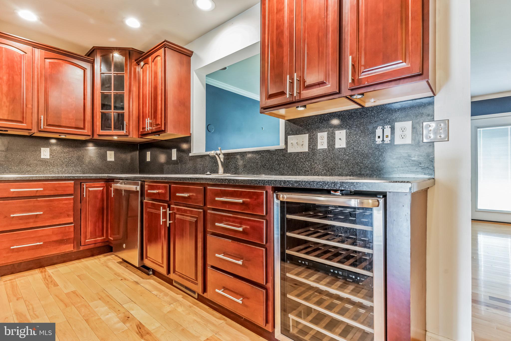 LOCUST HILL - Residential