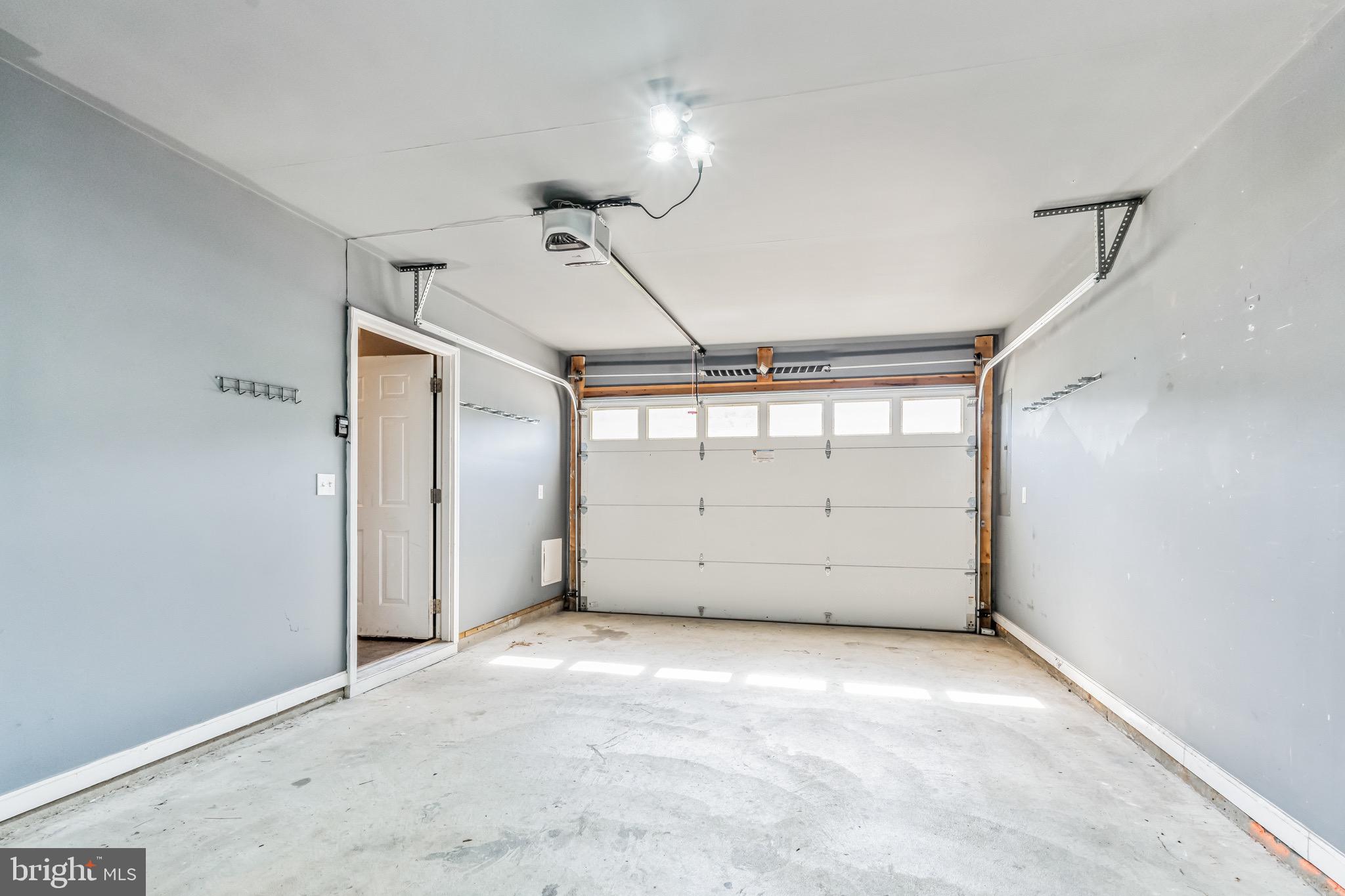 LOCUST HILL - Residential