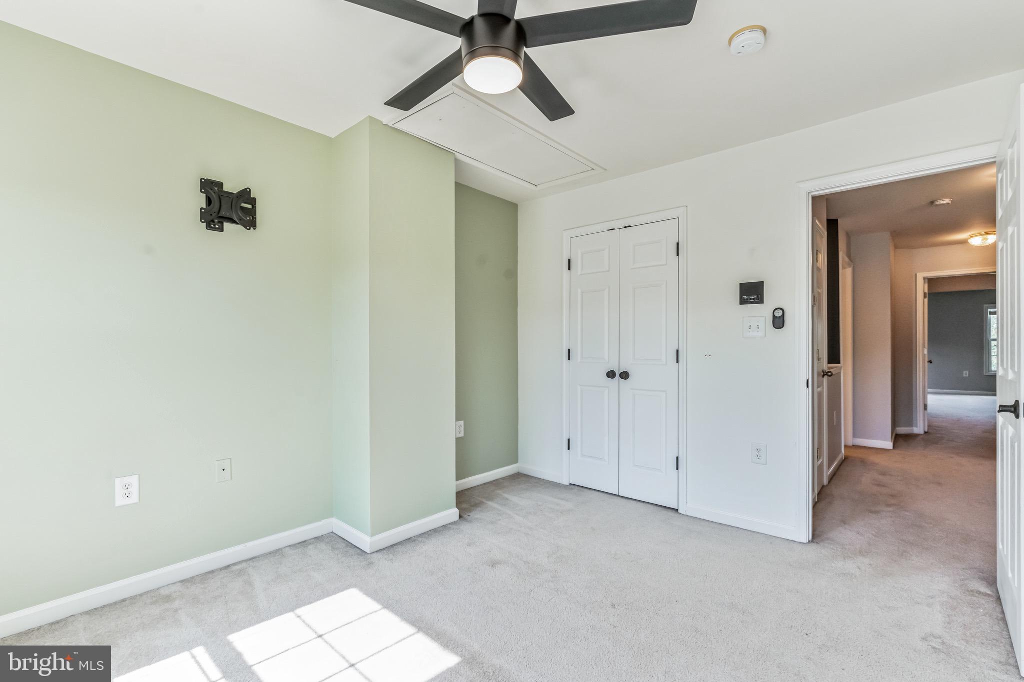 LOCUST HILL - Residential