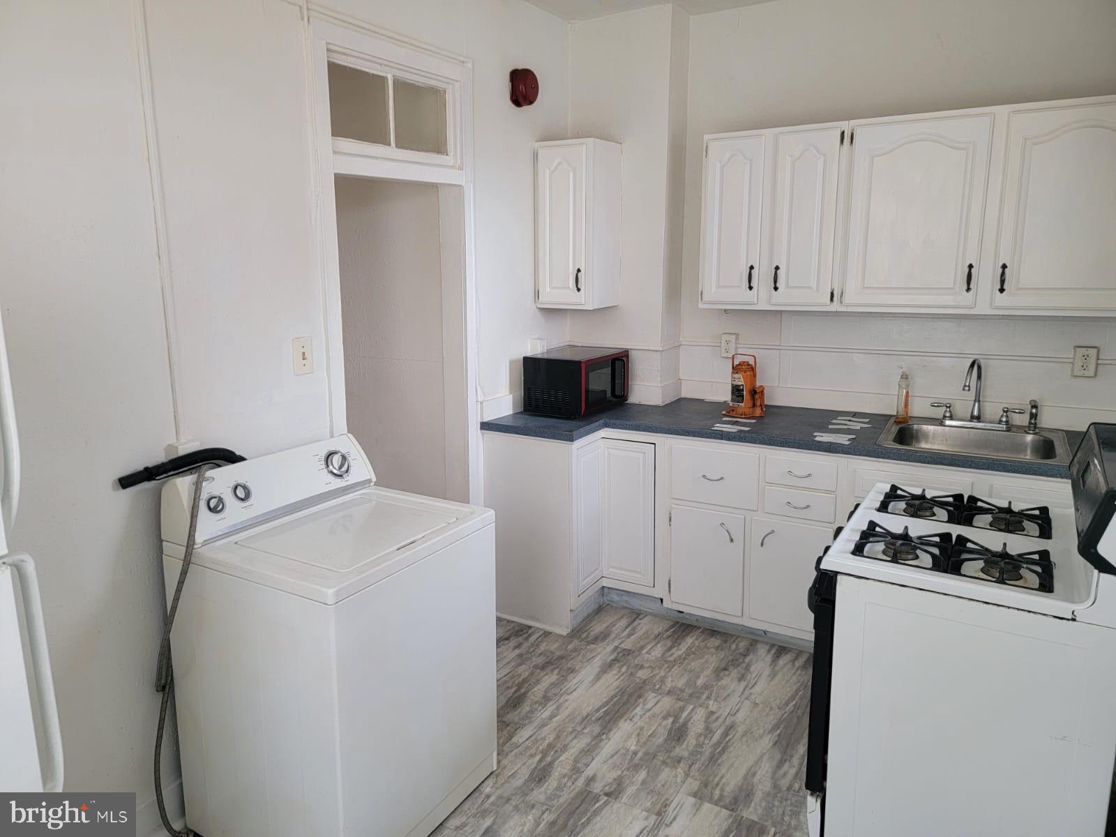 ROSEMONT - Residential Lease