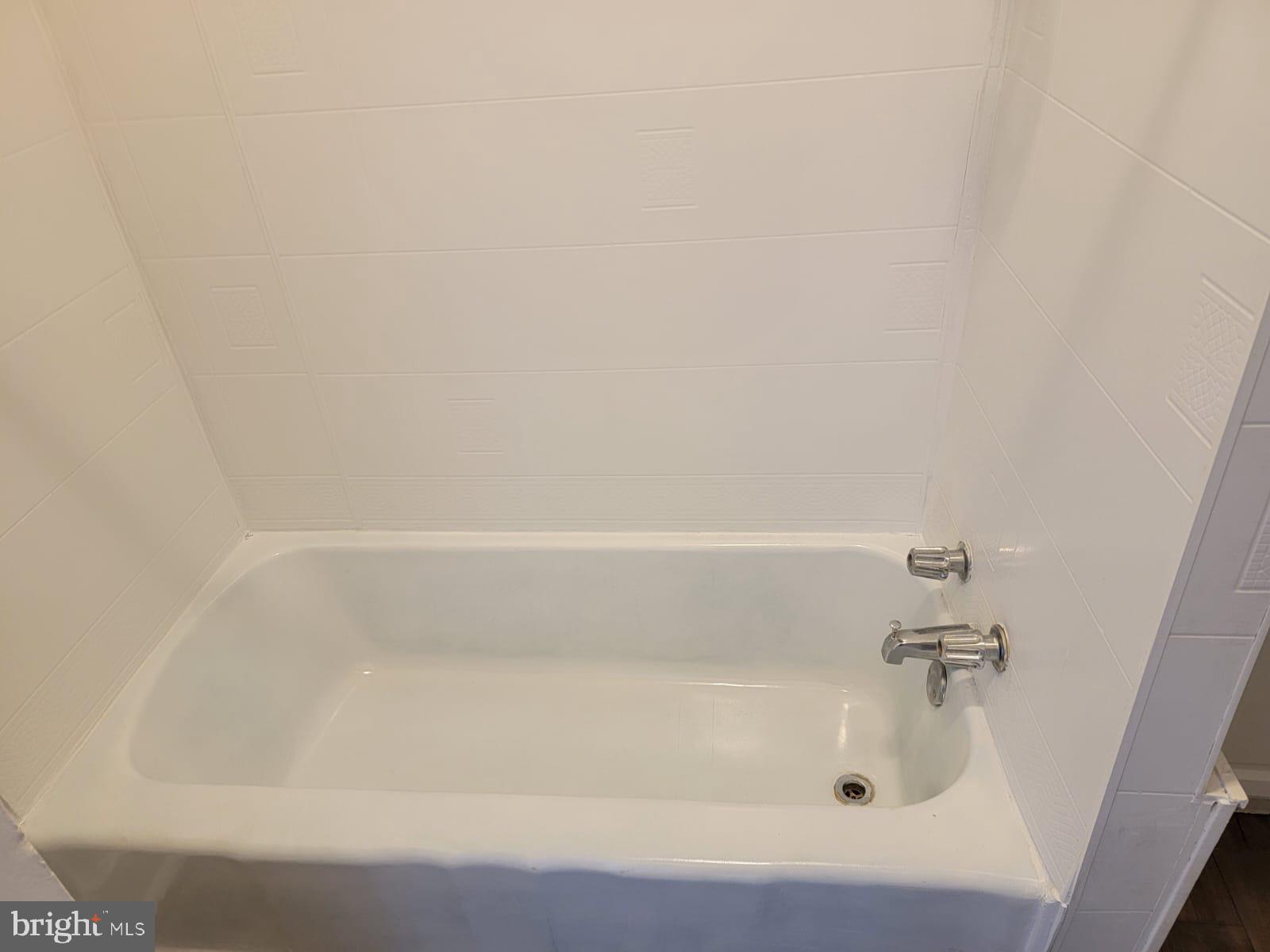 ROSEMONT - Residential Lease