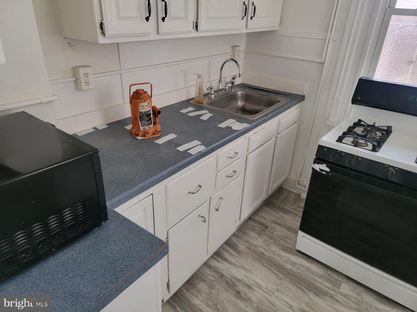 ROSEMONT - Residential Lease