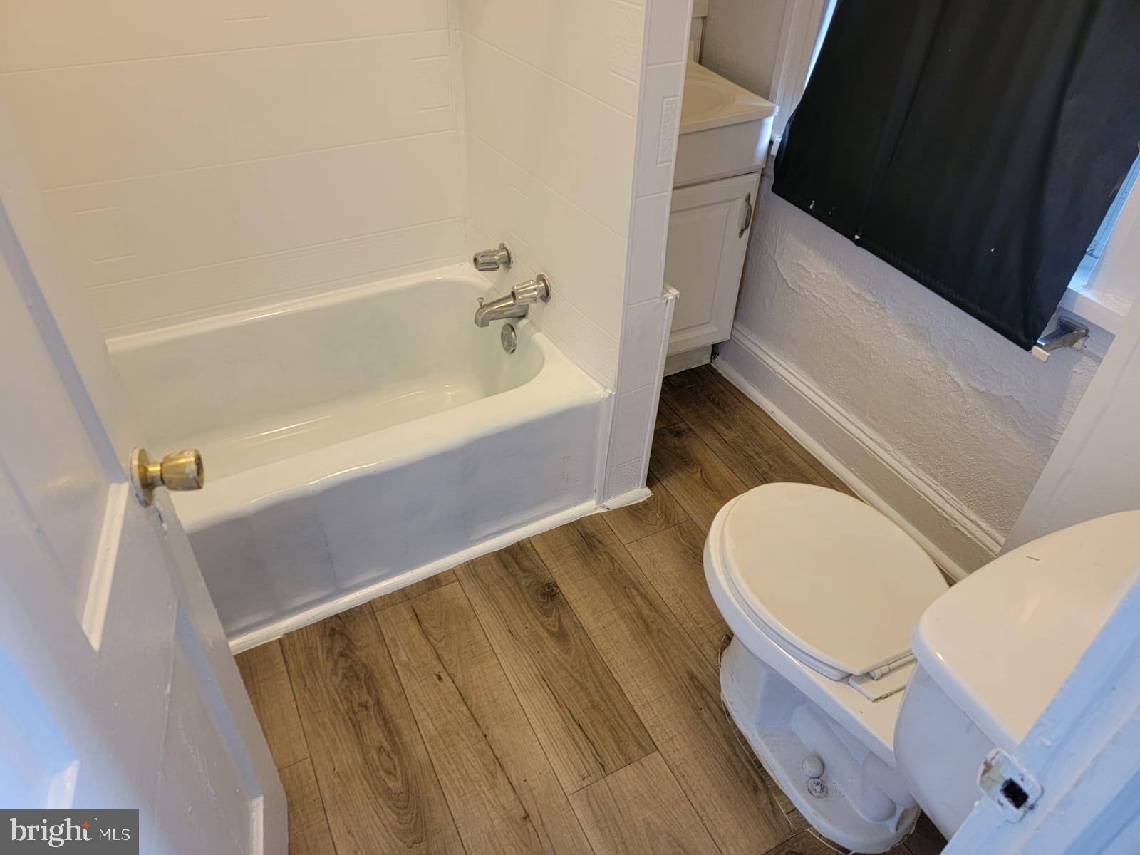 ROSEMONT - Residential Lease