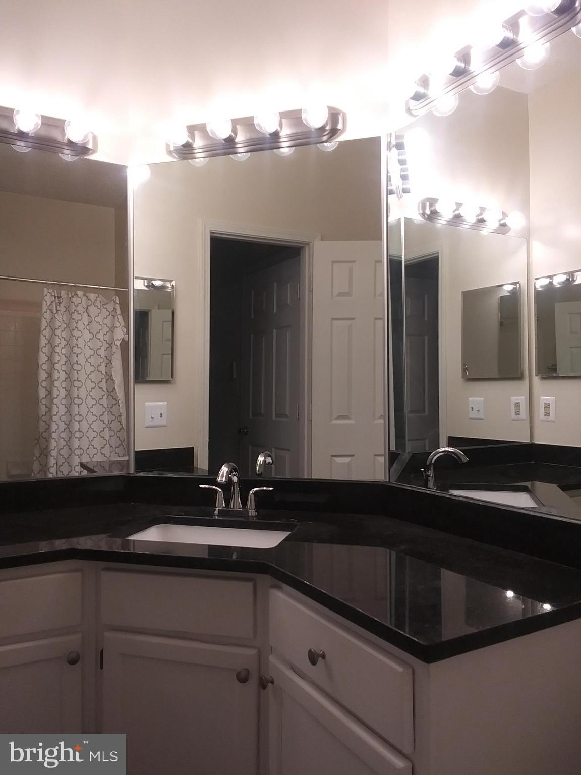 STONECROFT CONDO - Residential