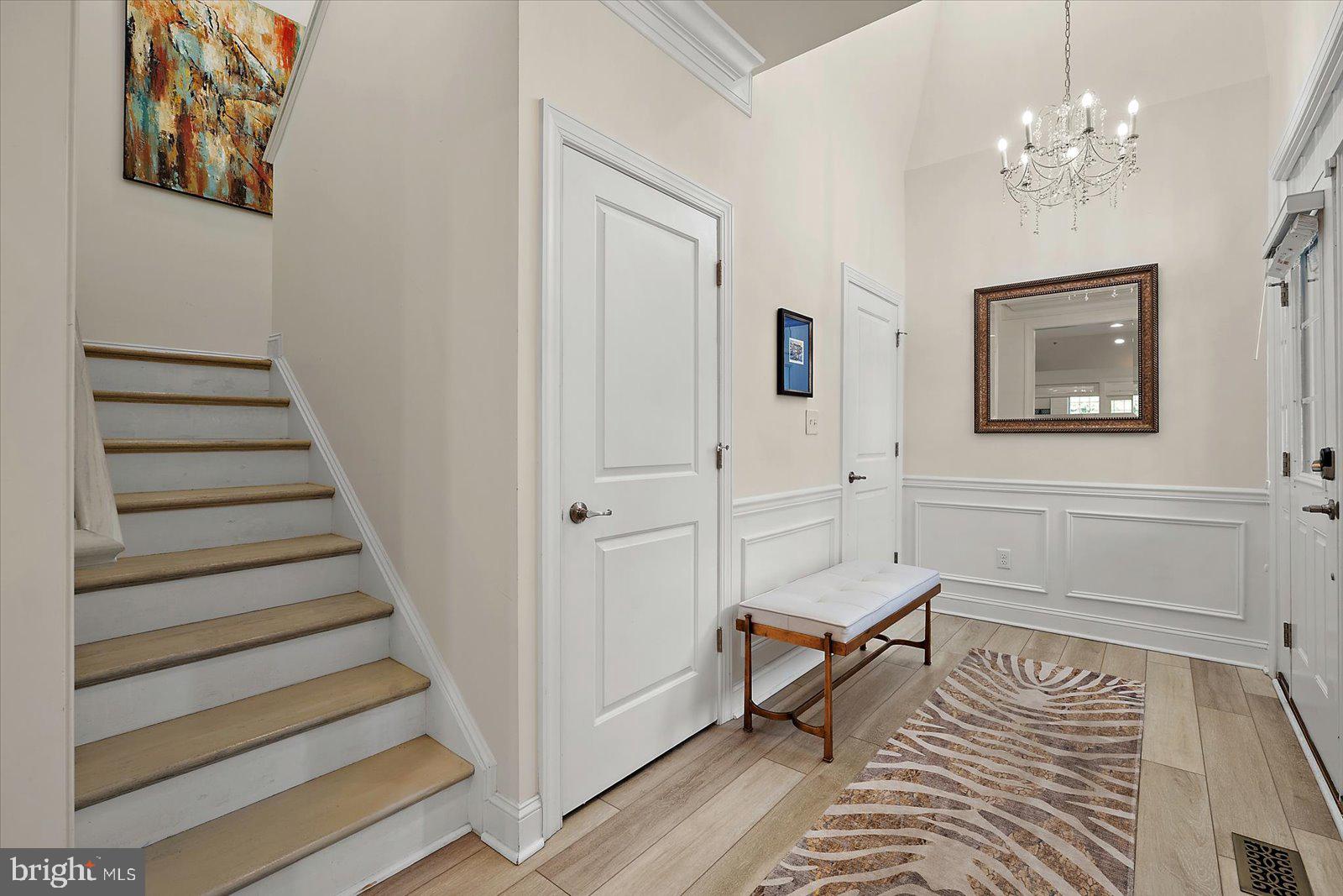 920 MOORINGS CIRCLE 6