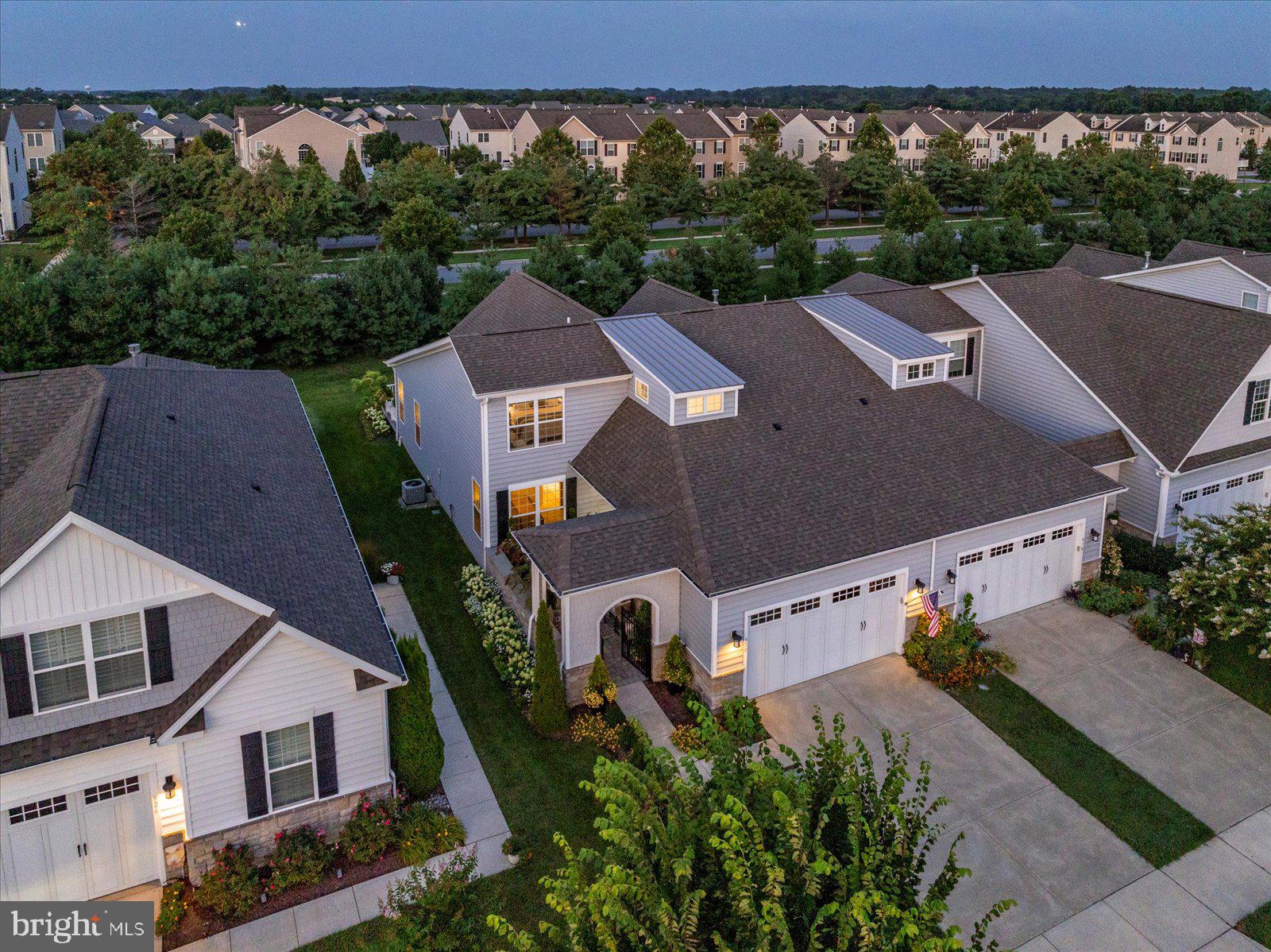 920 MOORINGS CIRCLE 6