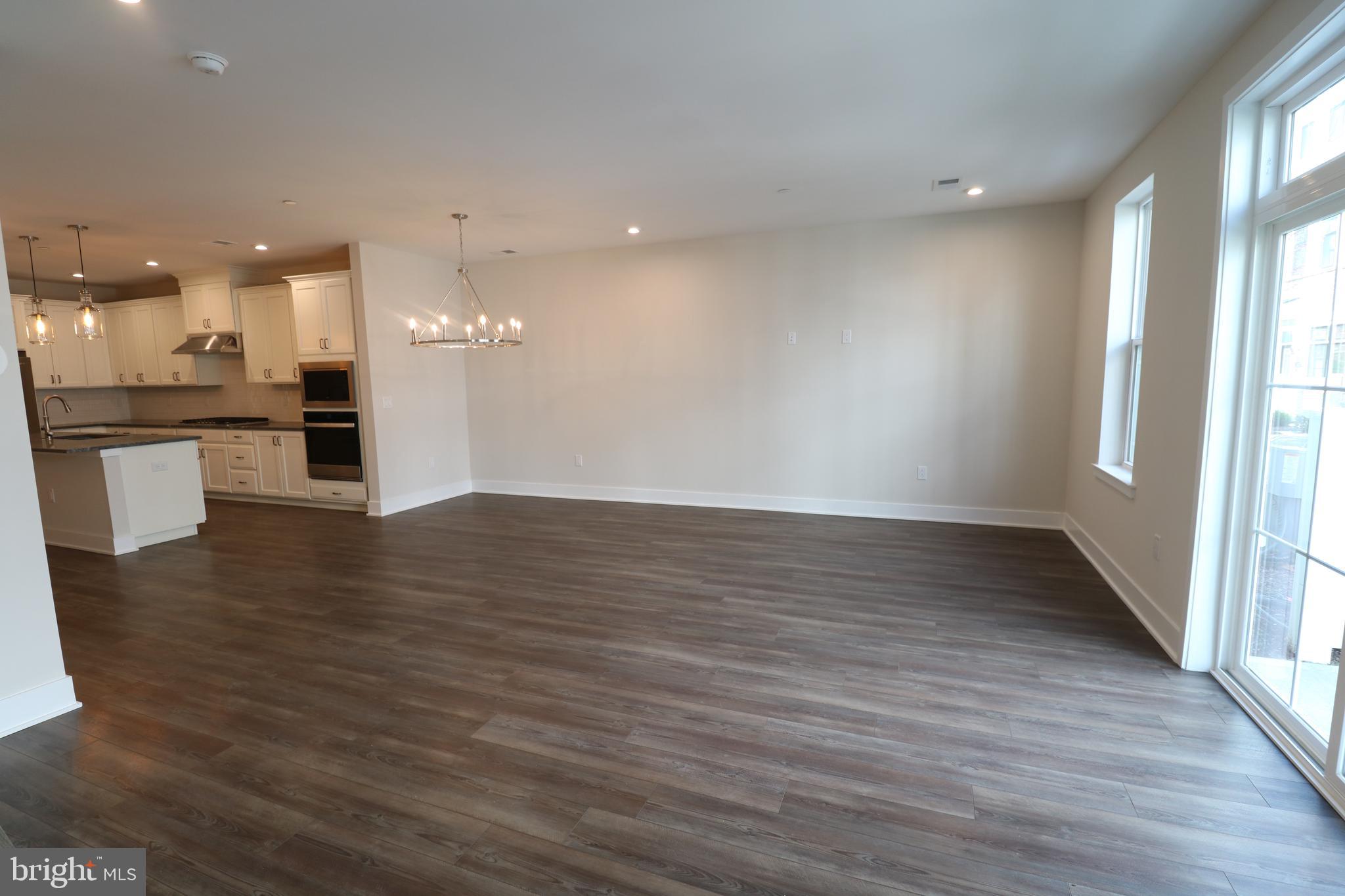 5105 DONATELLO DRIVE 541