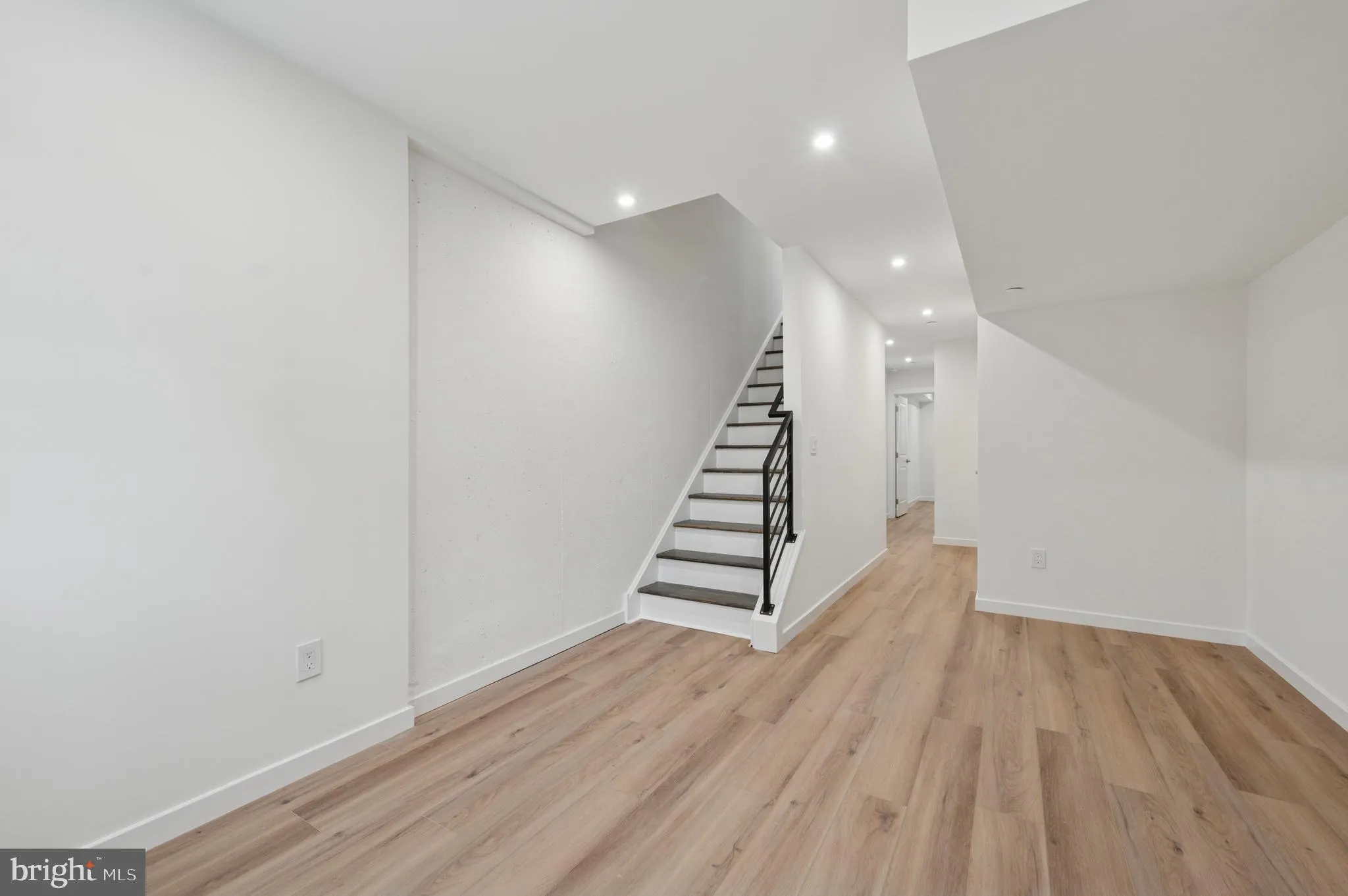 Philadelphia, Pennsylvania 19133, United States, 5 Bedrooms Bedrooms, ,Residential,Active,119569