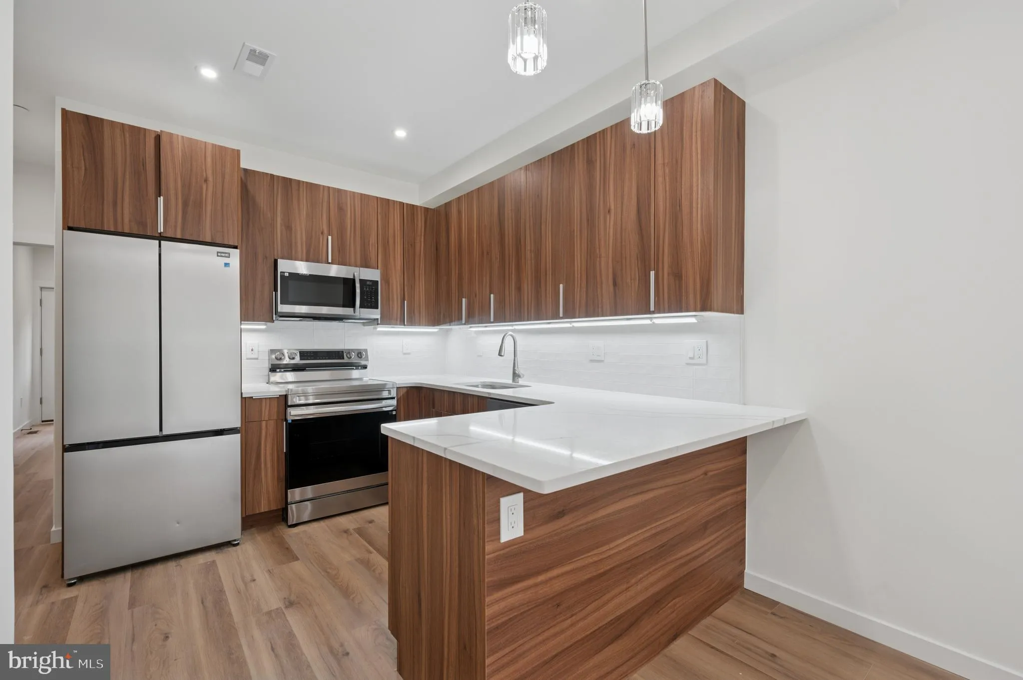 Philadelphia, Pennsylvania 19133, United States, 5 Bedrooms Bedrooms, ,Residential,Active,119569