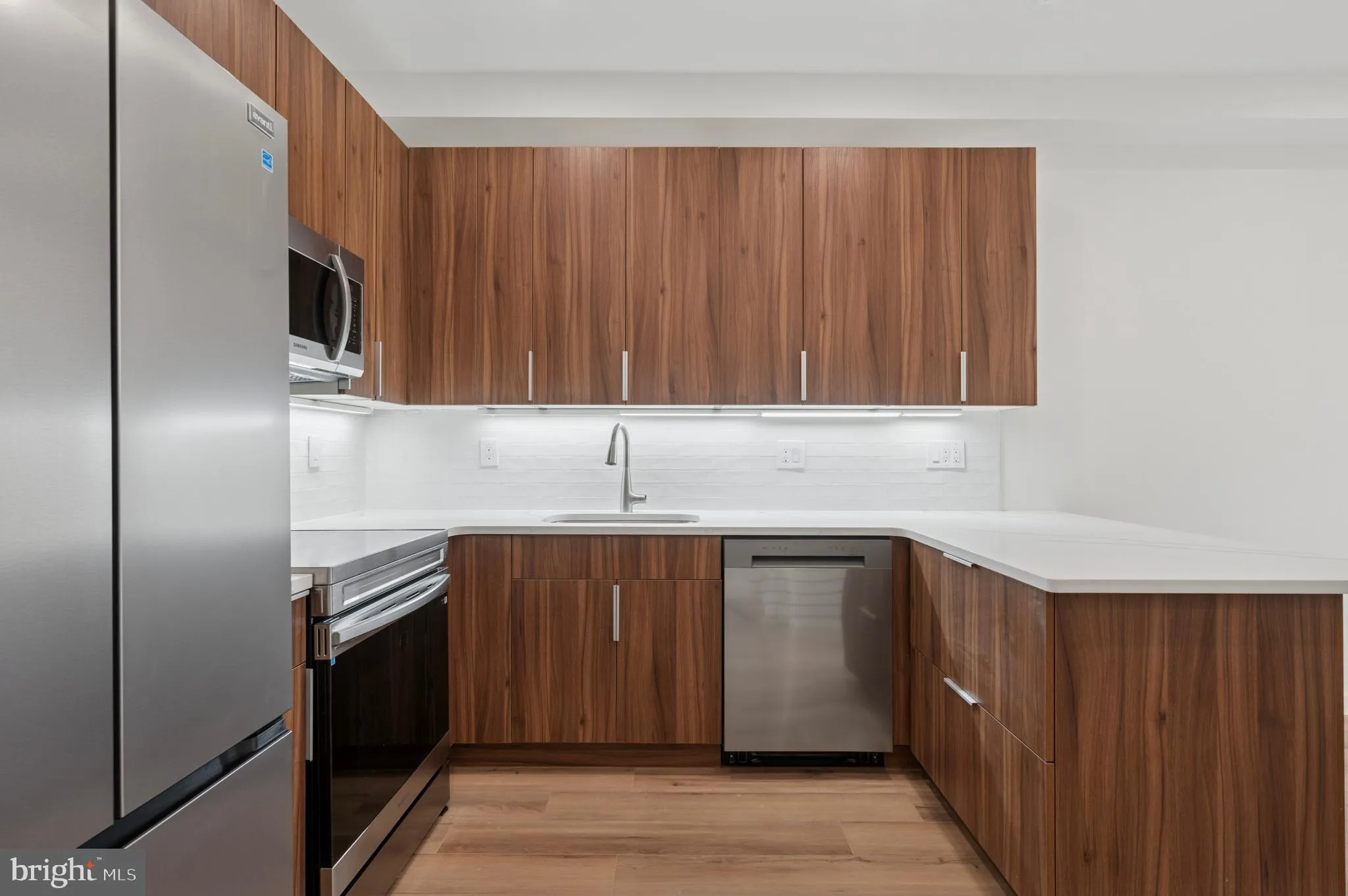 Philadelphia, Pennsylvania 19133, United States, 5 Bedrooms Bedrooms, ,Residential,Active,119569