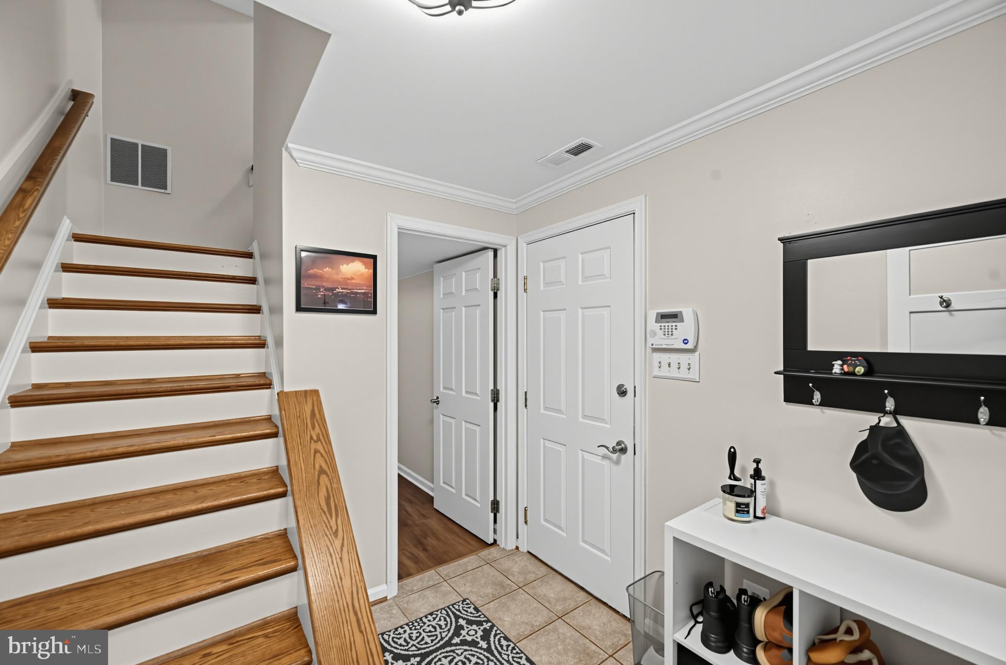 8006 BROKEN REED COURT