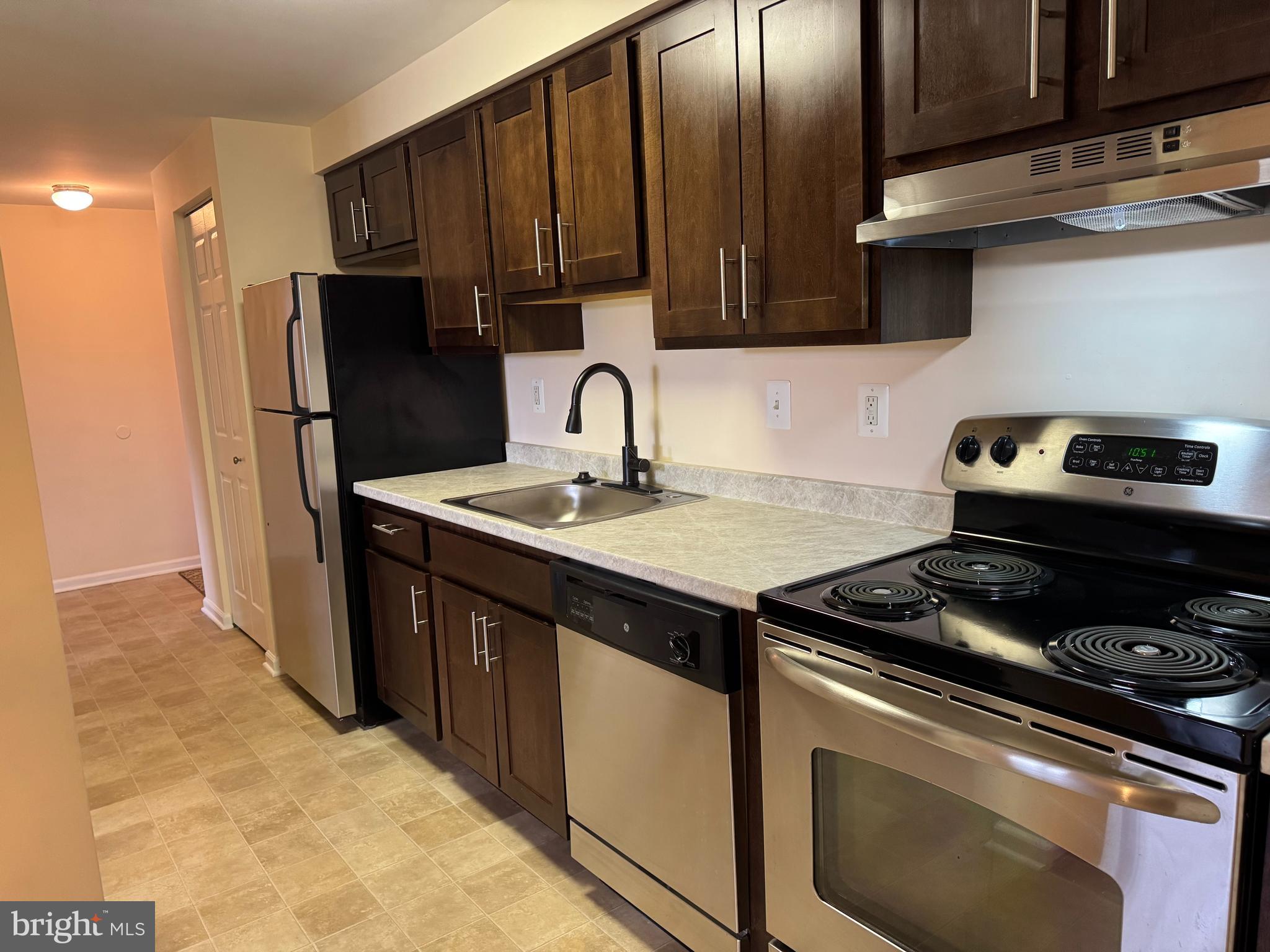 AMBERTOWNE - Residential