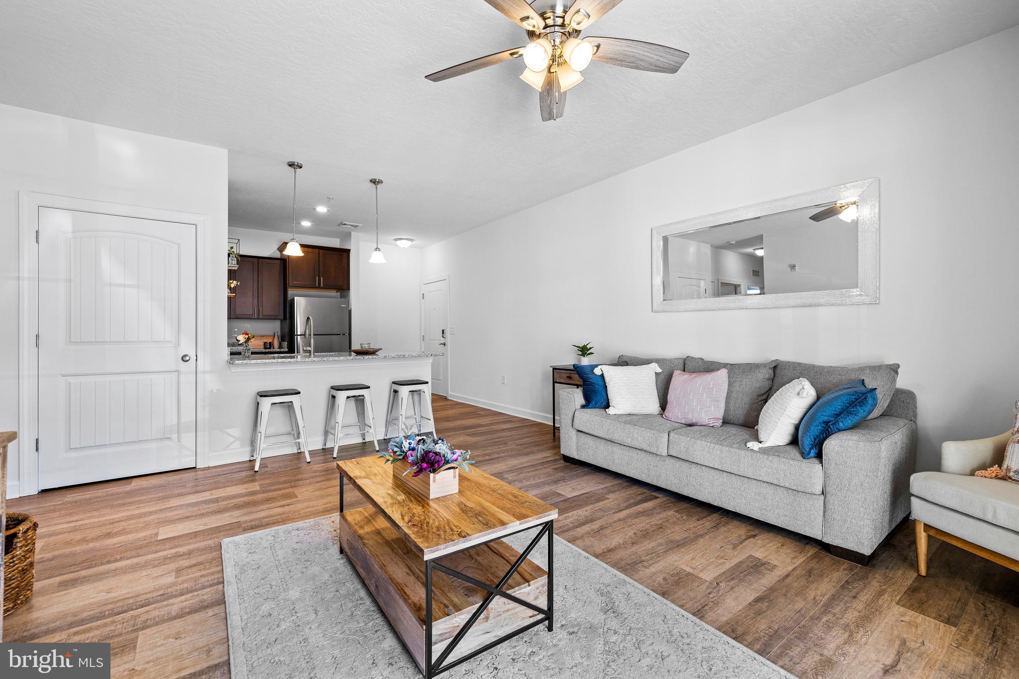 FRANKLIN SQUARE - Residential Lease