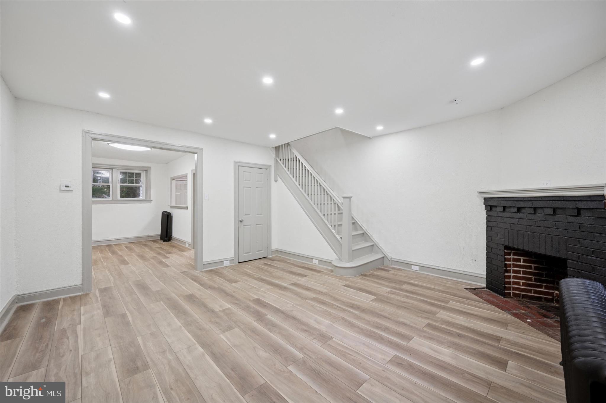 GERMANTOWN (EAST) - Residential