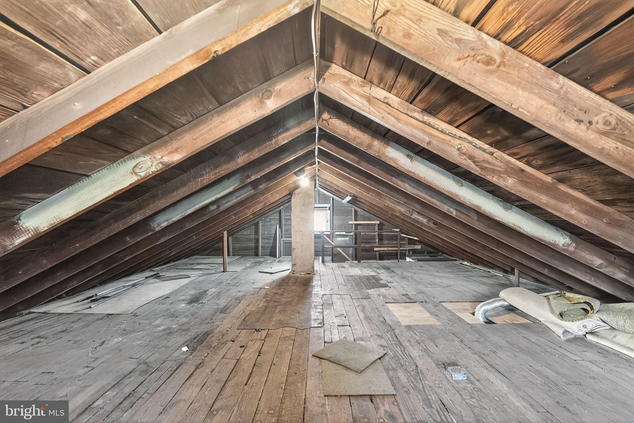 NORTH HILLS - Residential