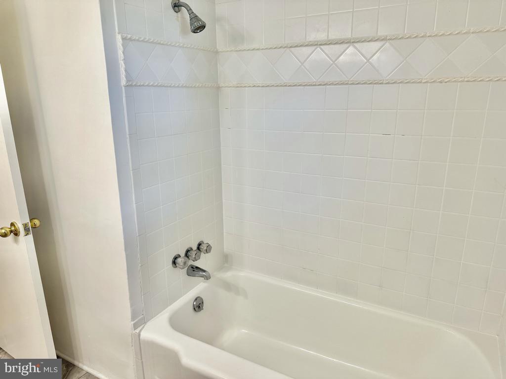 CLIFTON - Residential