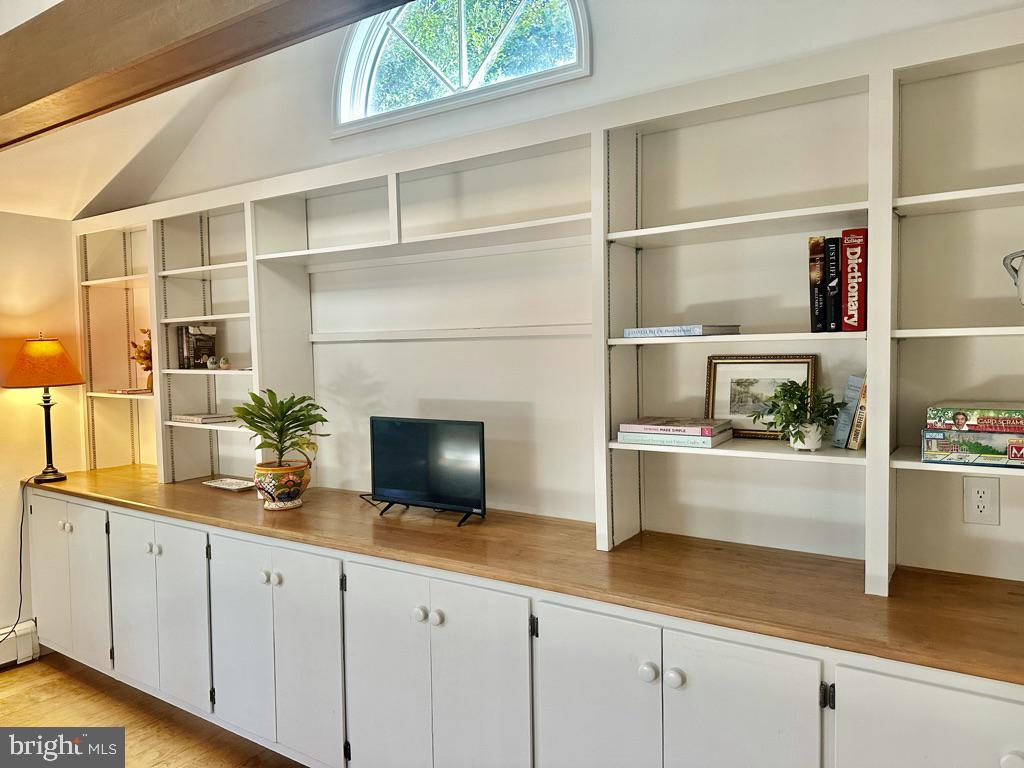 CLIFTON - Residential