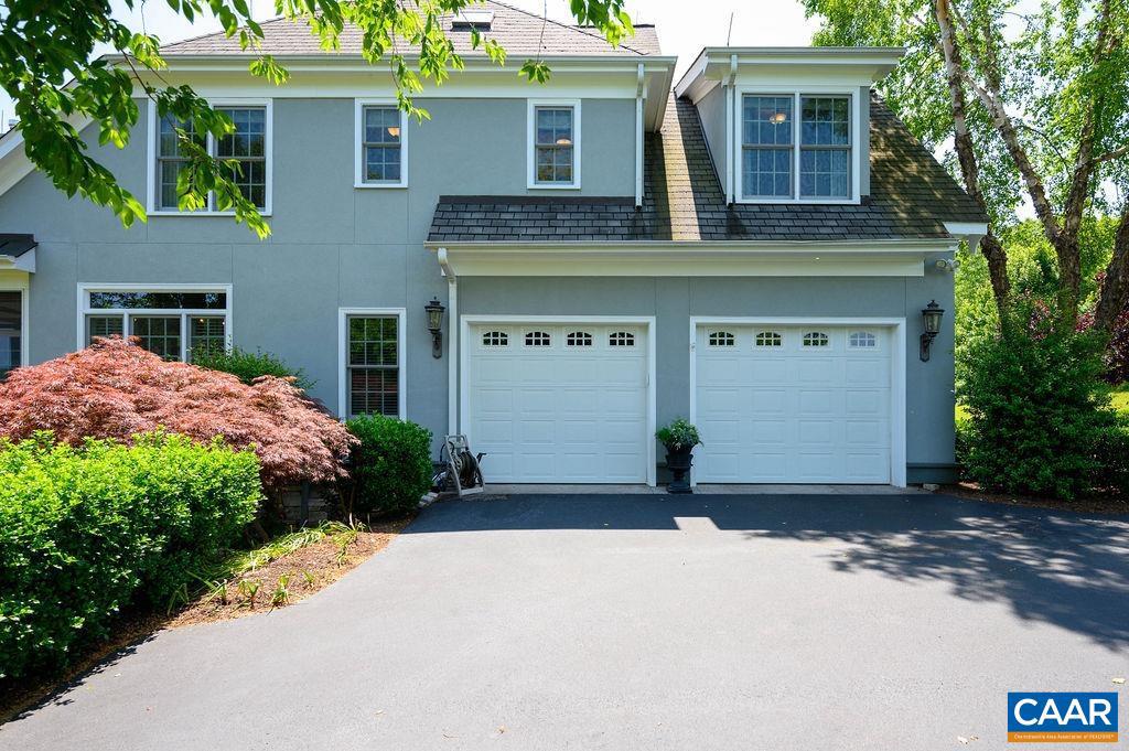 THE ROCKS - Residential