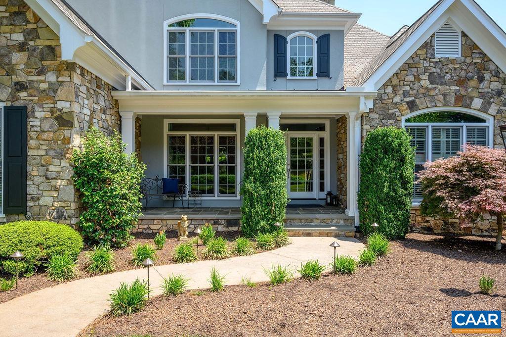 THE ROCKS - Residential