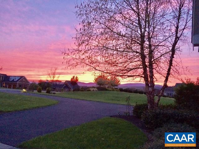 THE ROCKS - Residential