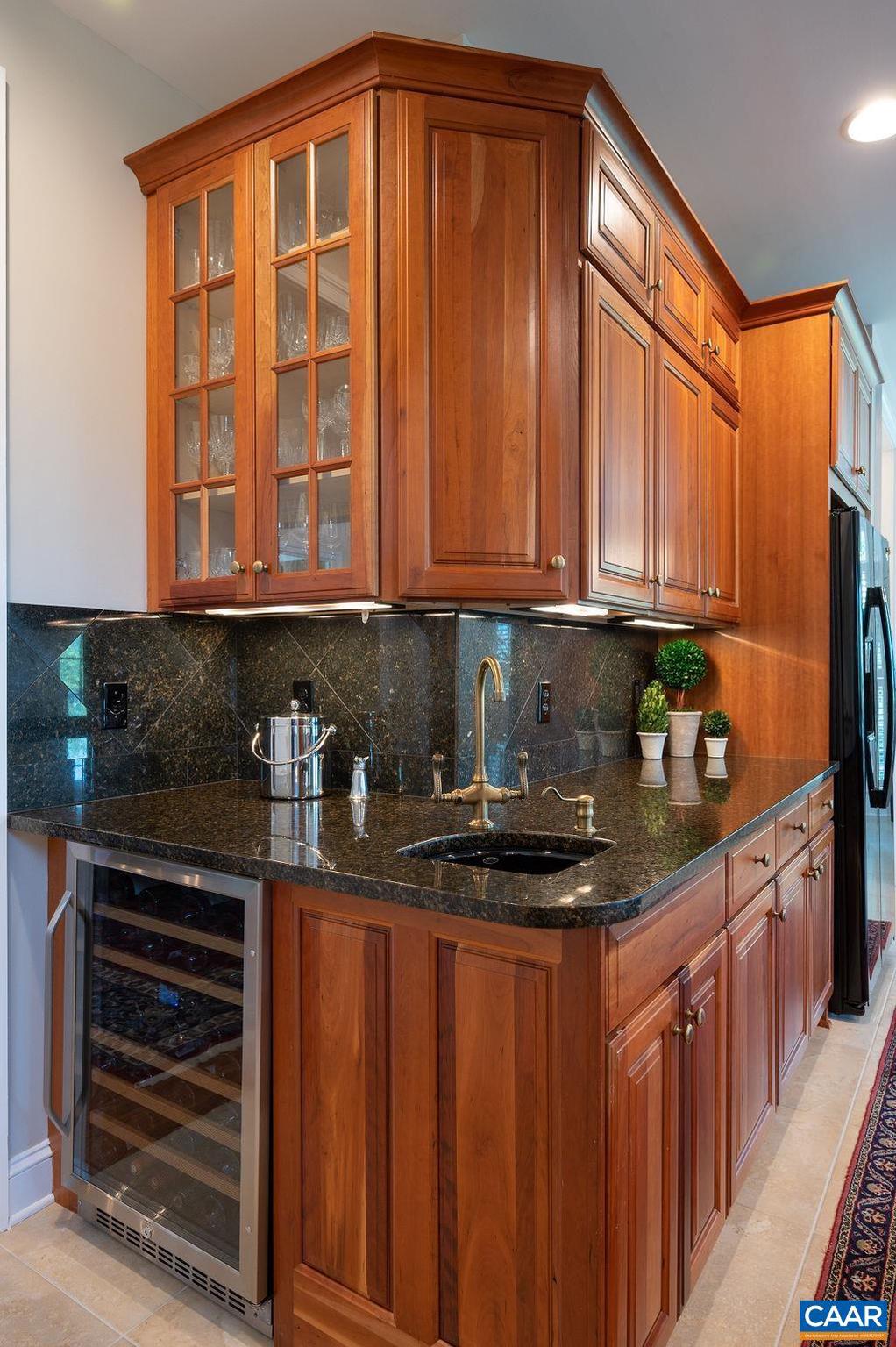 THE ROCKS - Residential